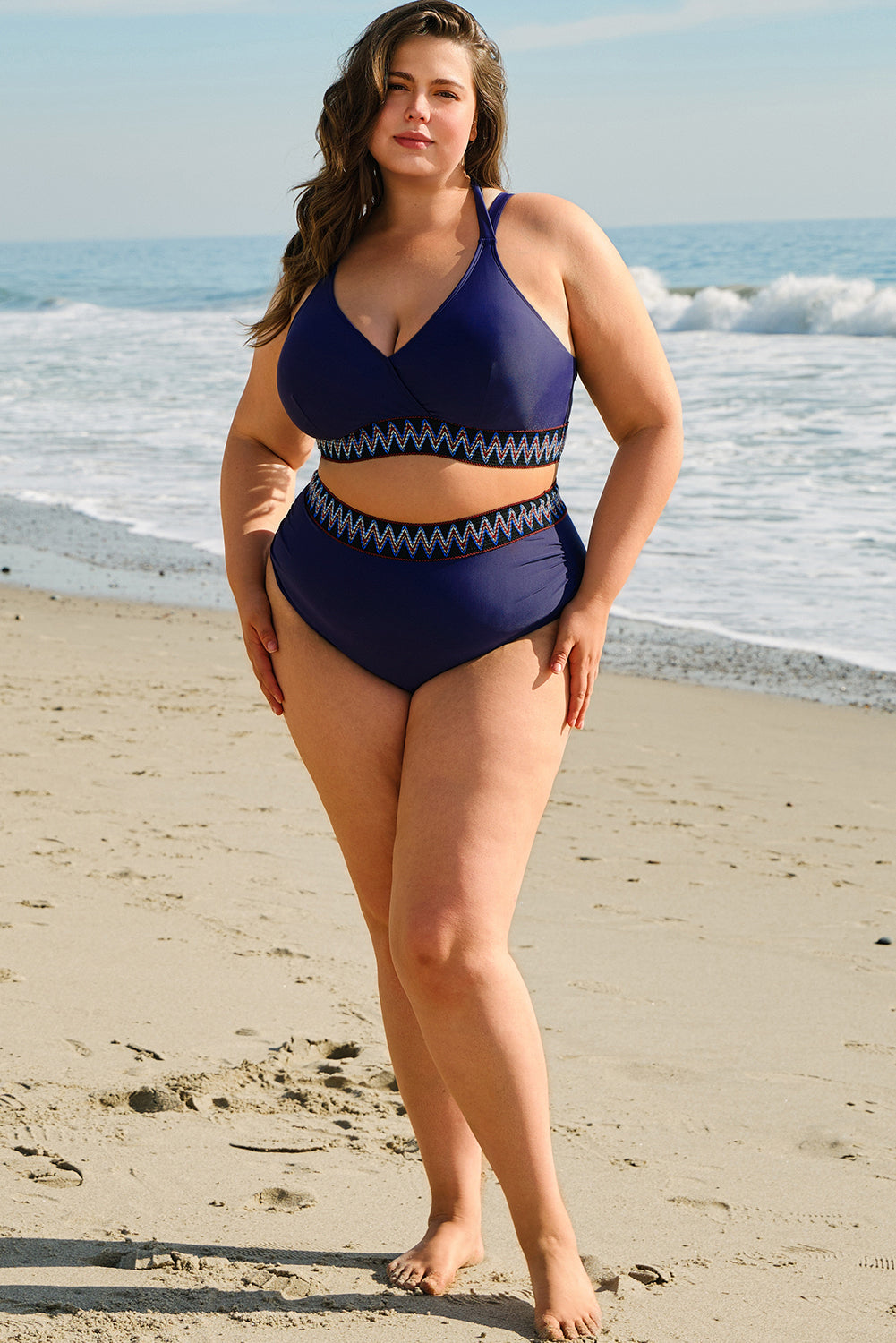 Bikini de talla grande azul marino con bordado, nudo y talle alto