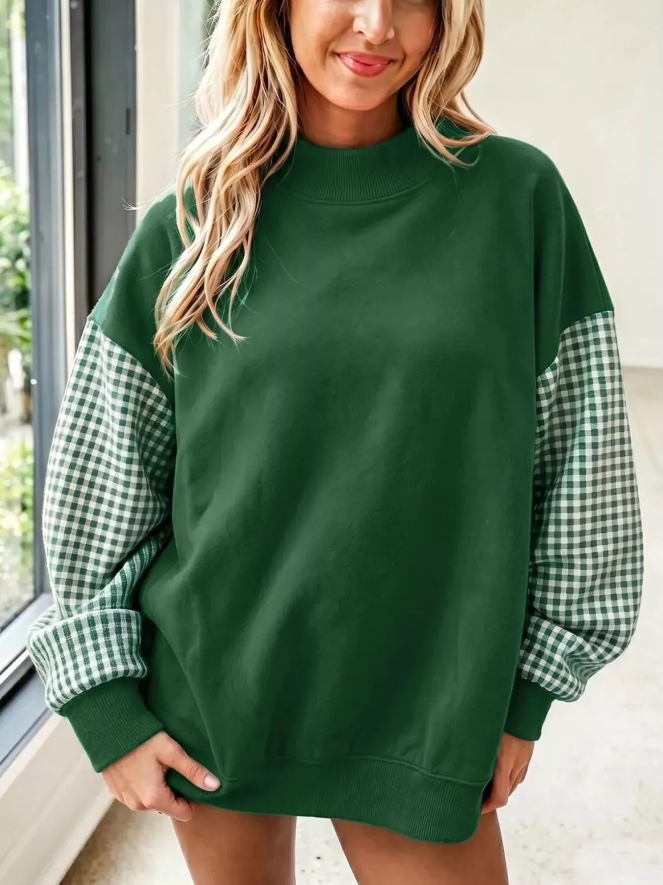 Gingham Sleeves Round Neck Sweatshirt