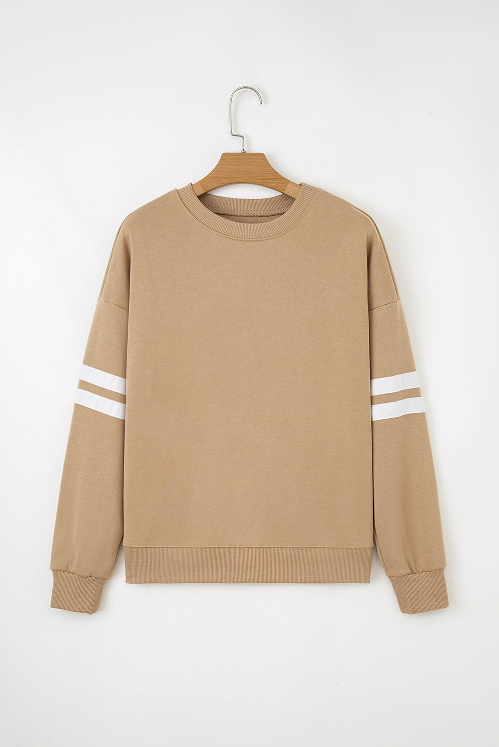 Sudadera Oversize Azul Cielo con Detalle de Rayas Universitarias y Hombros Caídos