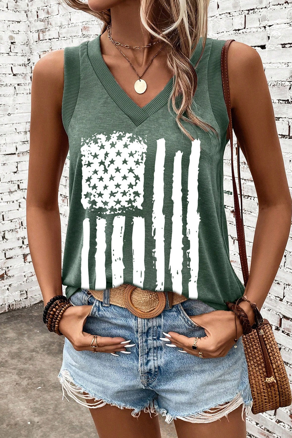 Camiseta sin mangas con cuello en V y bandera de EE. UU.