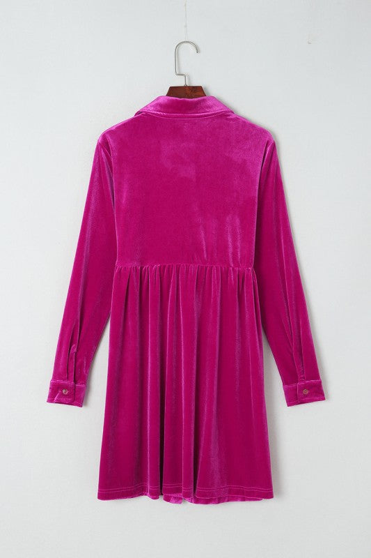 Vestido de terciopelo con botones, manga larga y volantes