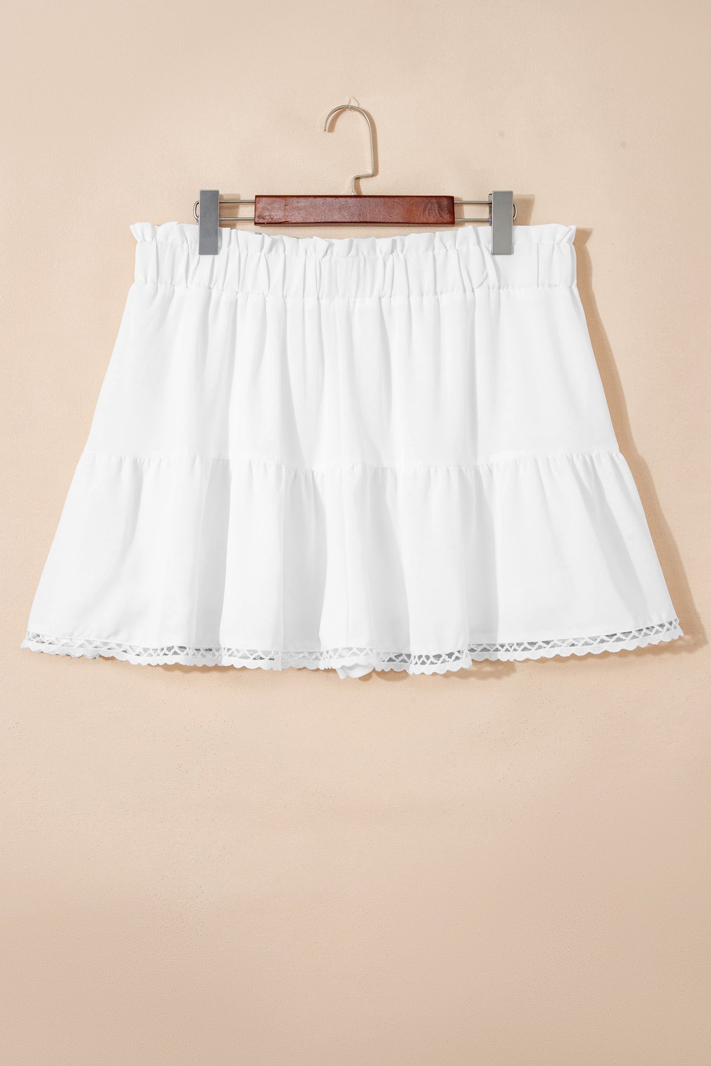 Pantalones cortos bombachos de talla grande azul marino con cintura elástica fruncida y ribete de encaje de estilo bohemio