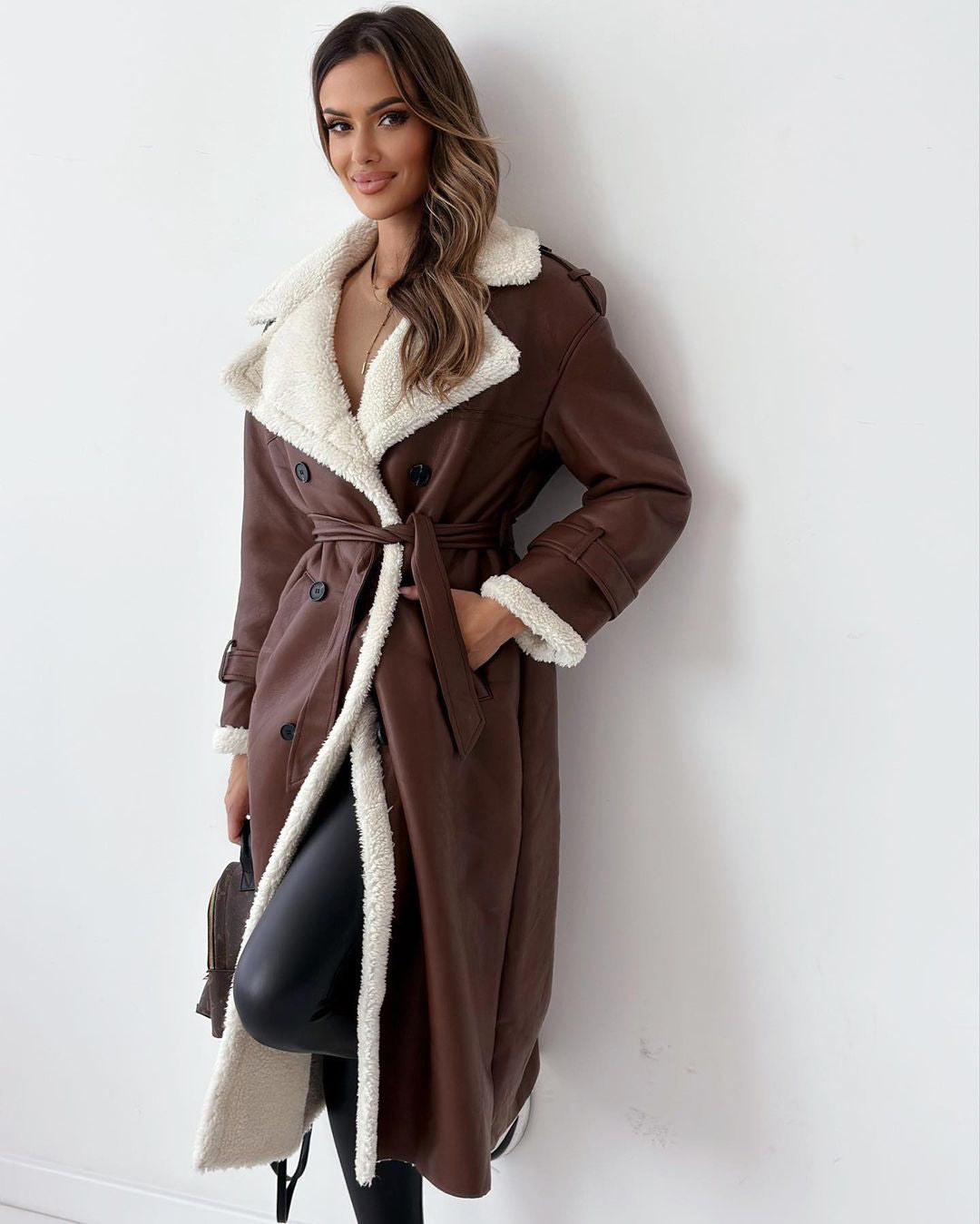 Gabardina de invierno cruzada con cinturón para mujer