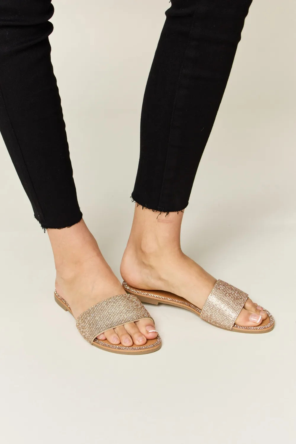 Sandalias planas de puntera abierta con diamantes de imitación WILD DIVA