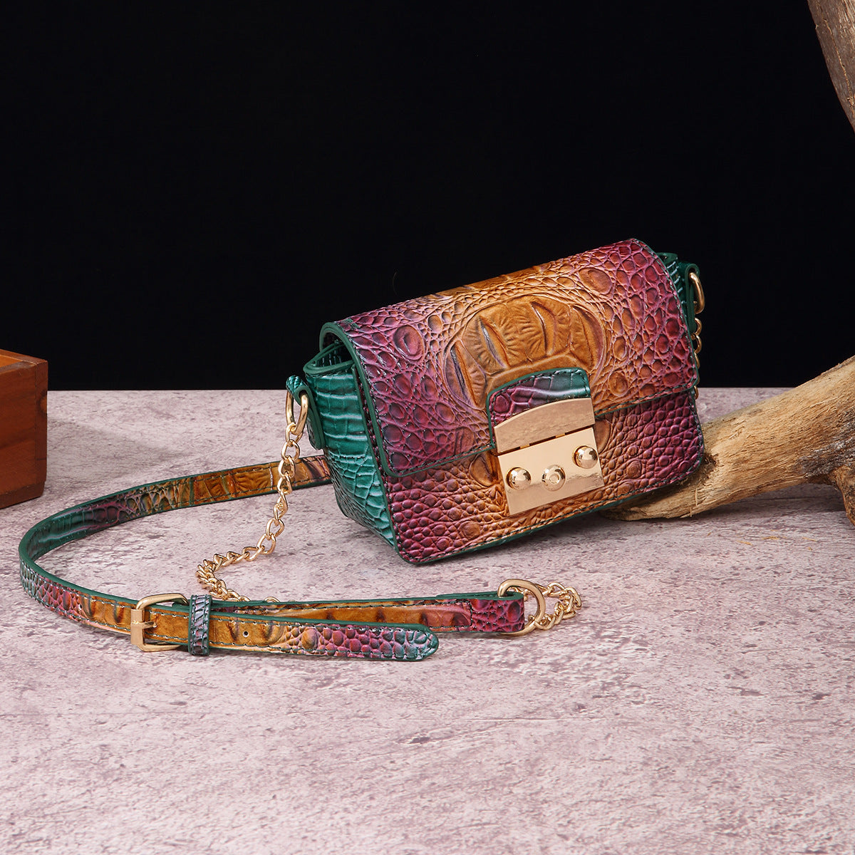 Women's Retro Crocodile-Embossed Crossbody Bag