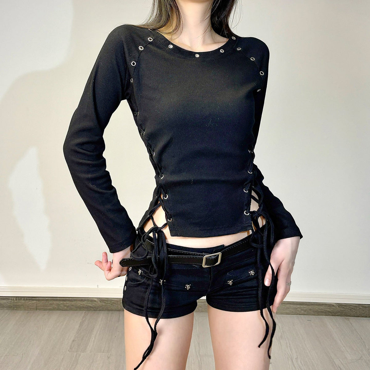 Post-apocalyptic Dark-style Crew-neck Long Sleeves With Eyelet Drawstrings And Lace-up Detailing