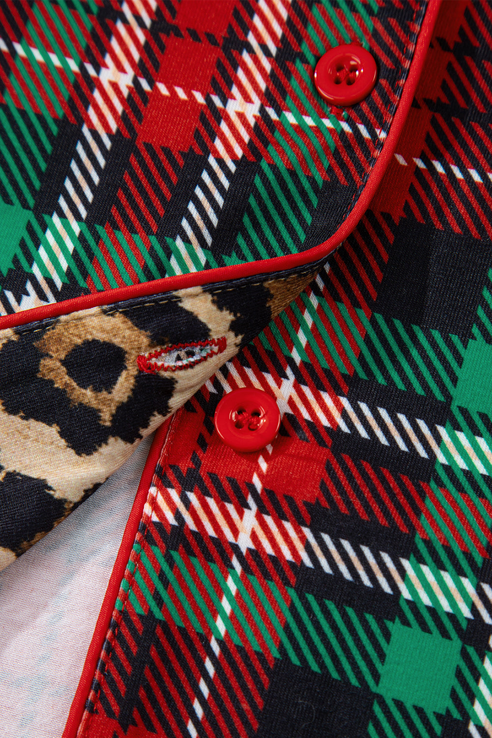 Conjunto de pijama de manga larga y pantalón corto con estampado de leopardo a cuadros retro en rojo de carreras y retales