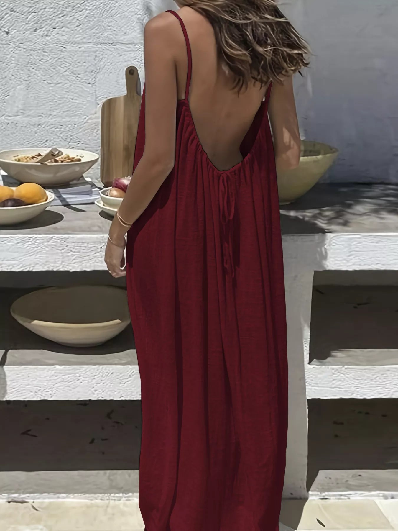 Vestido maxi sin espalda con cuello redondo