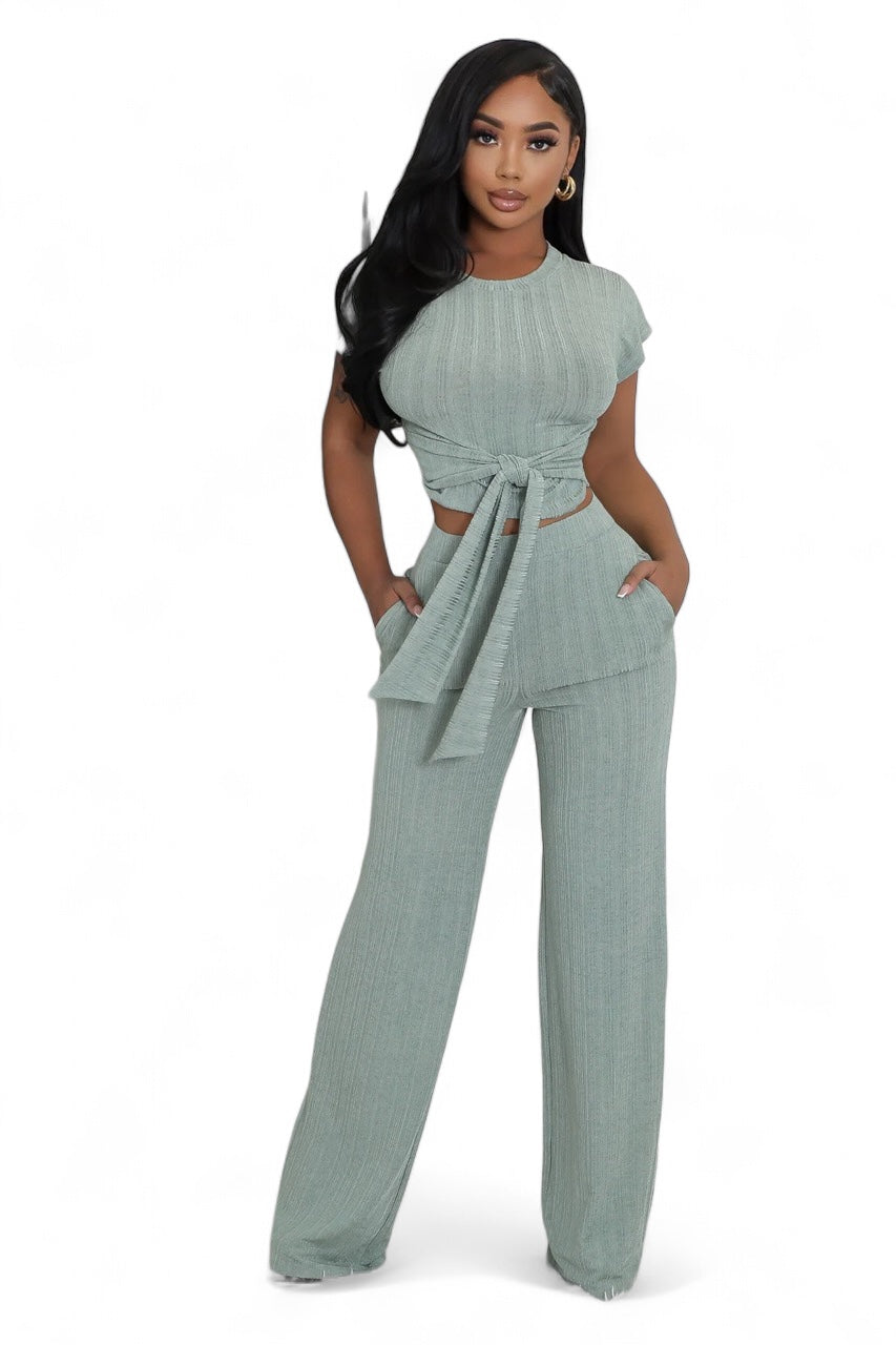 Conjunto de 2 piezas de top corto con cinturón y pantalón de pernera ancha {Ideal para chicas altas}