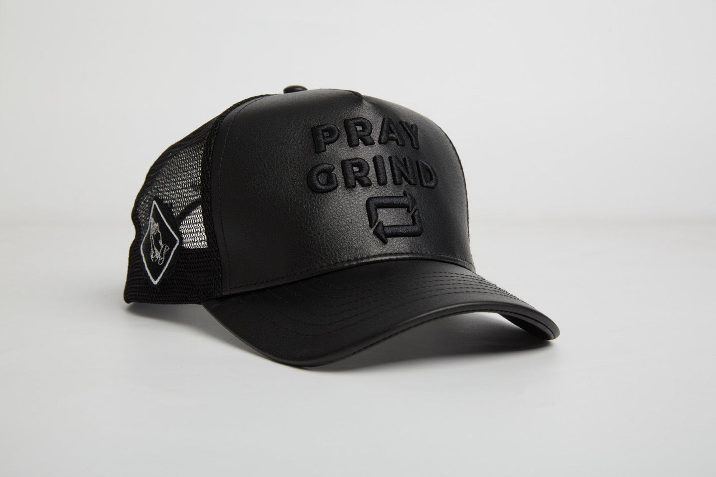 Reza, Esfuérzate, Repite - Cuero Asfáltico / Gorra Snap-Back Edición Exclusiva