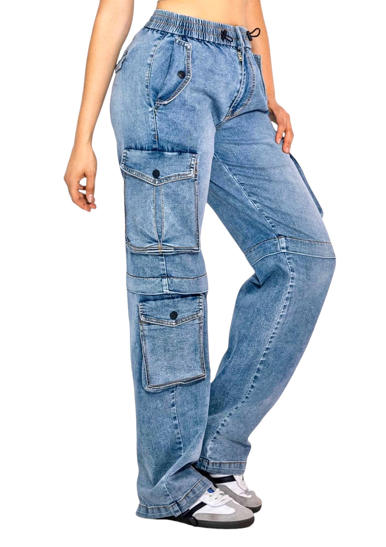 Pantalón cargo con cintura elástica y cordón