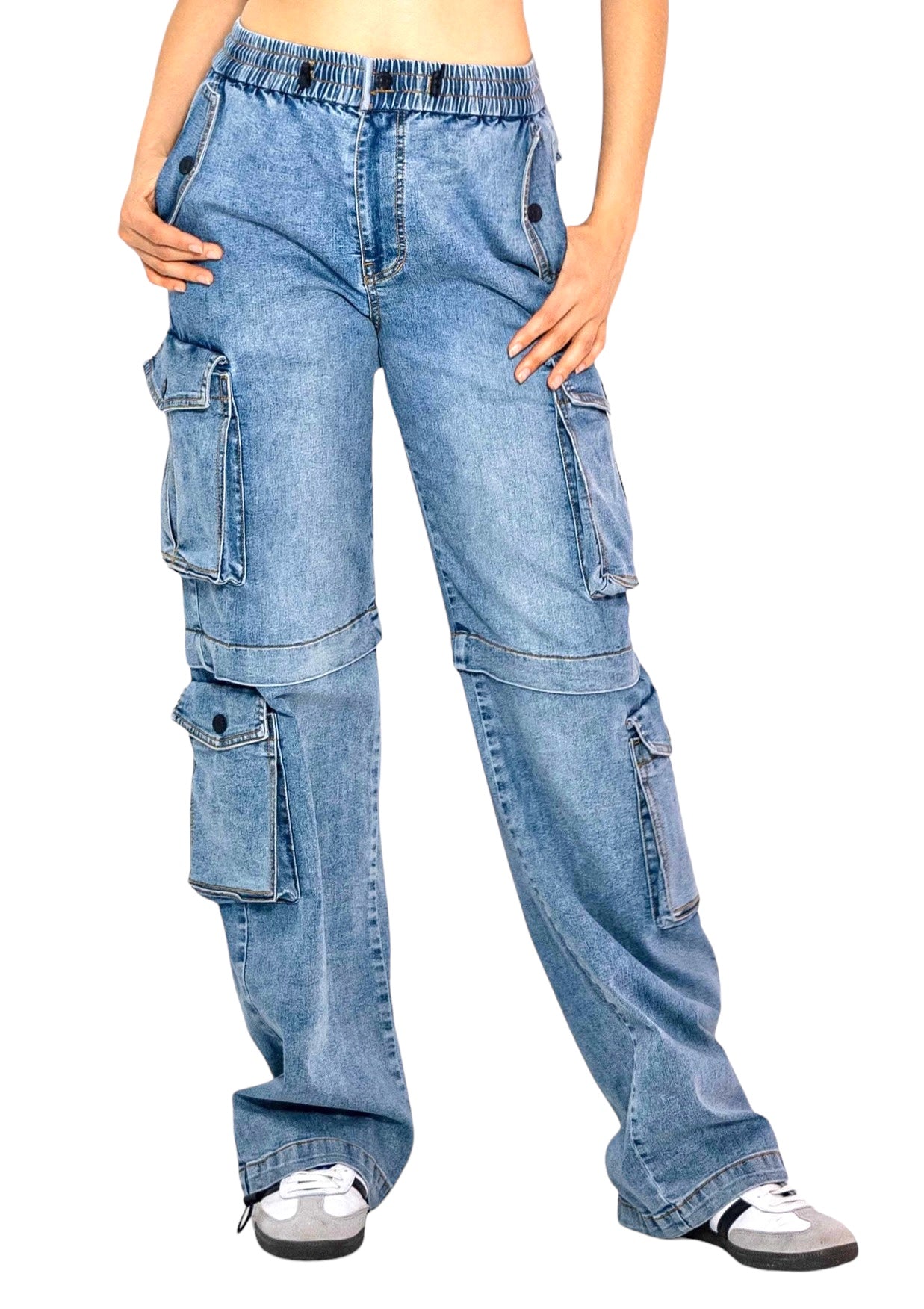 Pantalón cargo con cintura elástica y cordón