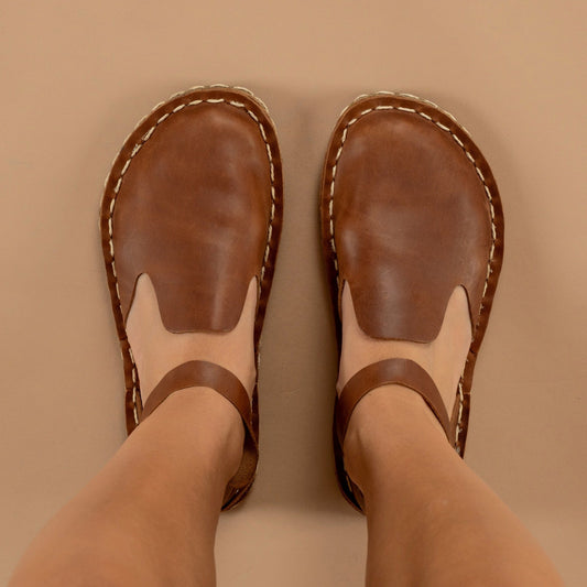 Women's Lion Closed Toe Barefoot Sandals