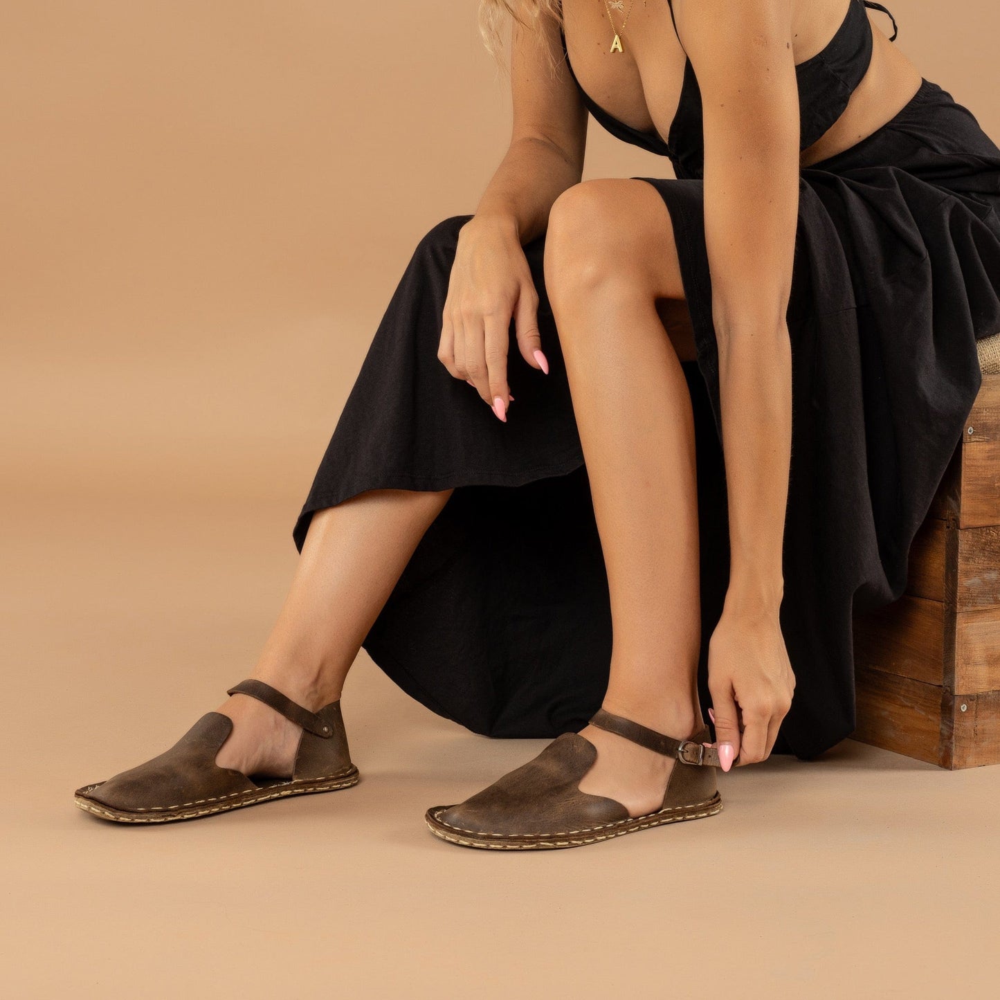 Women's Coffee Closed Toe Barefoot Sandals