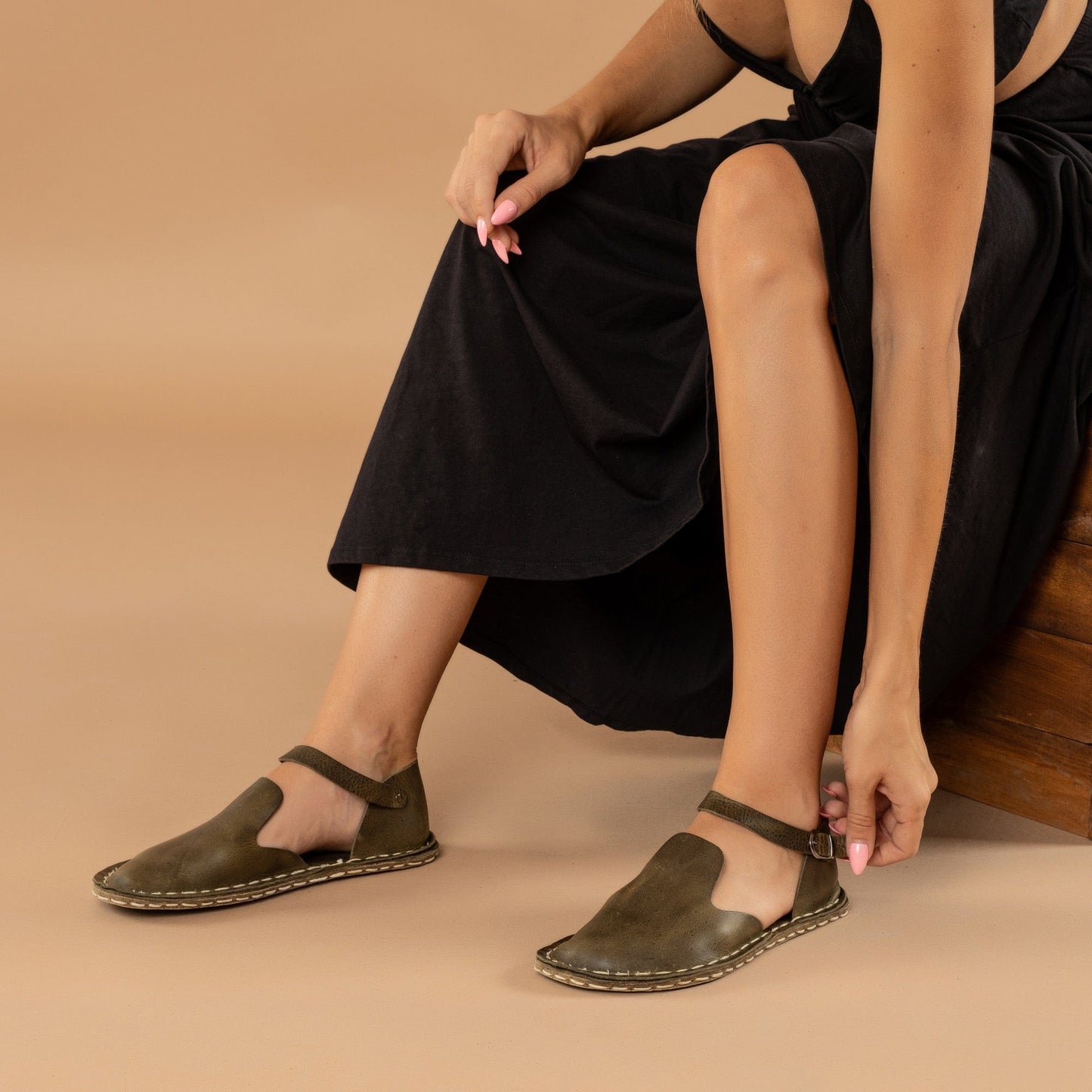 Women's Green Closed Toe Barefoot Sandals