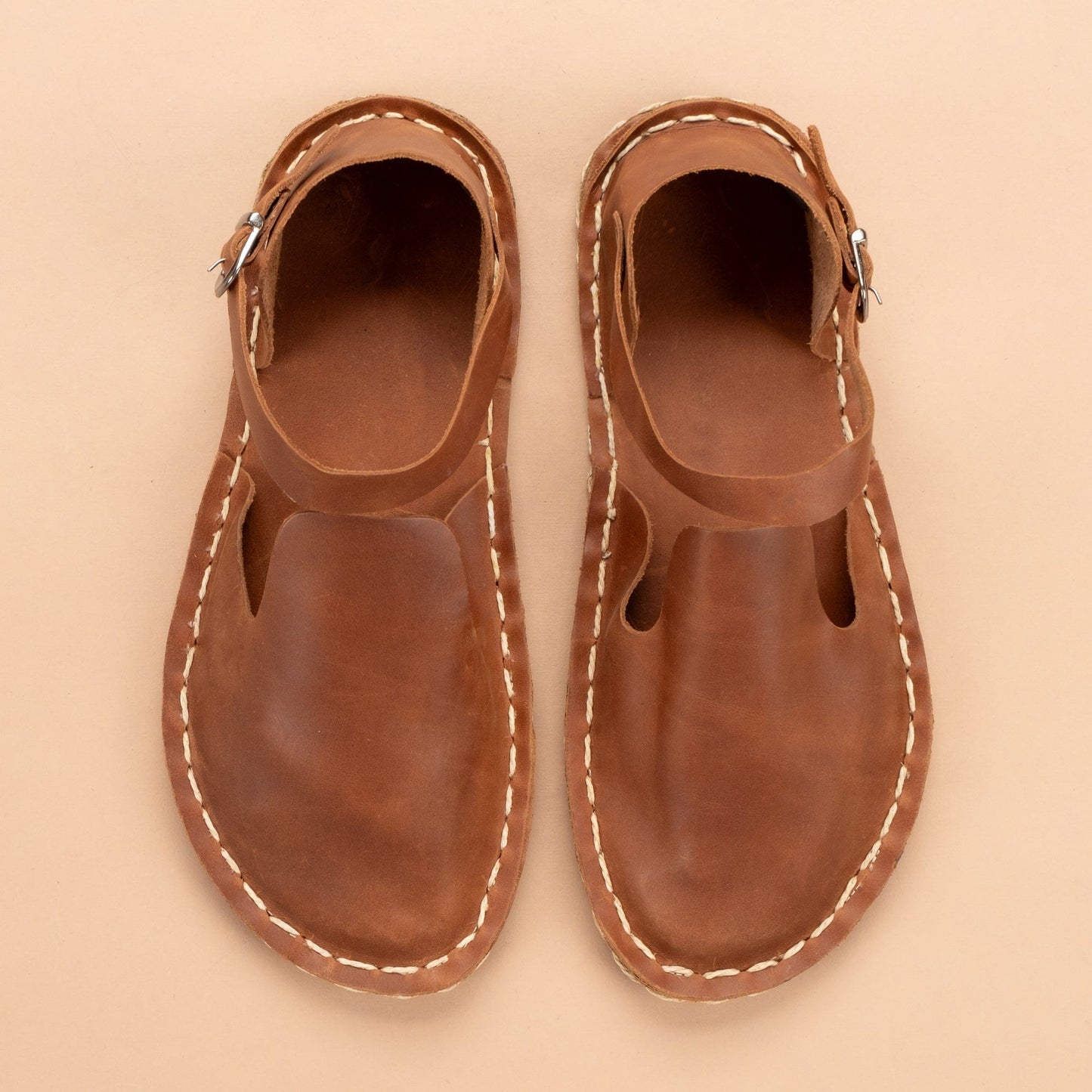 Women's Lion Closed Toe Barefoot Sandals