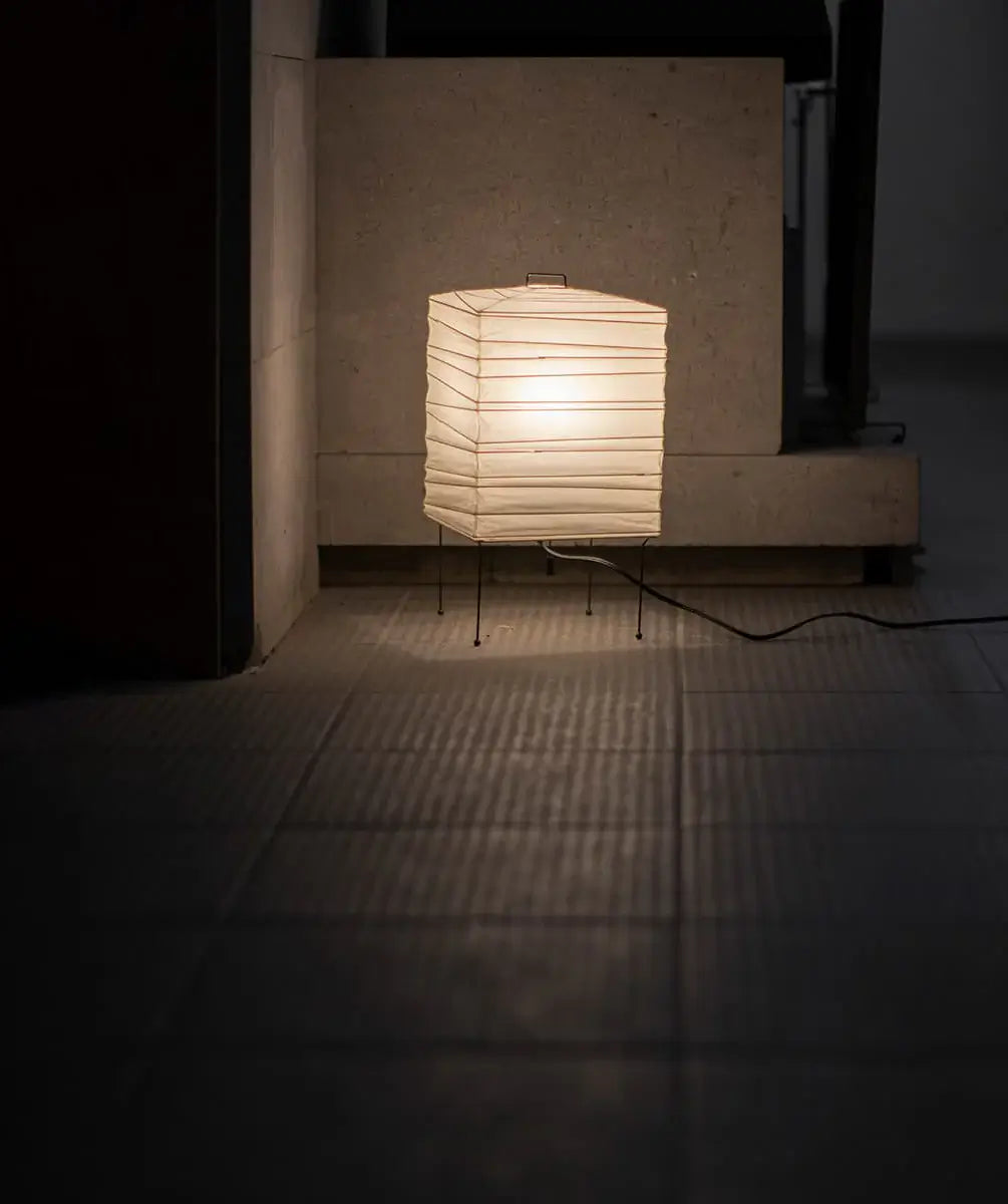 Lámpara de Mesa Akari 1X