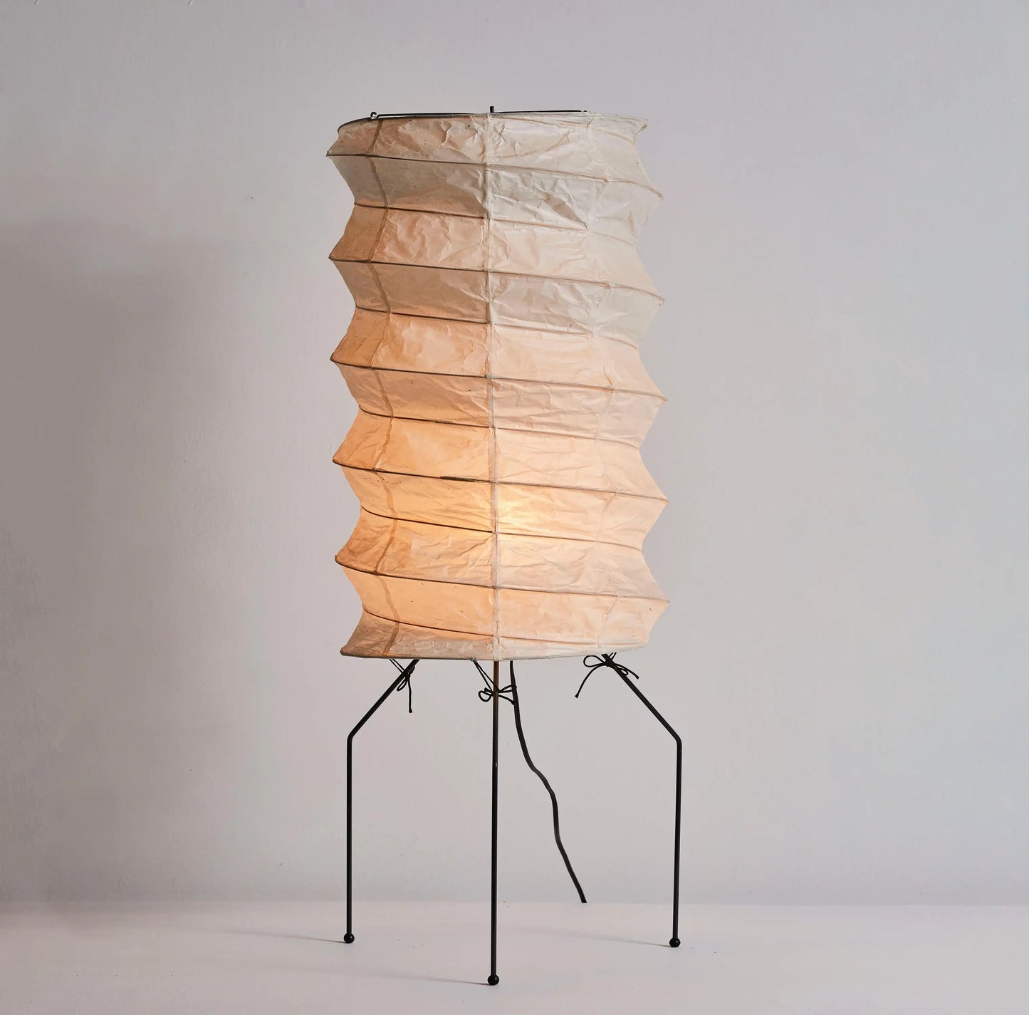 Lámpara de mesa Akari UF2-31N