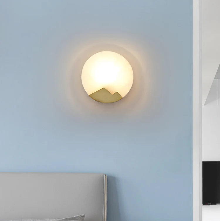 Aplique de pared de latón y alabastro