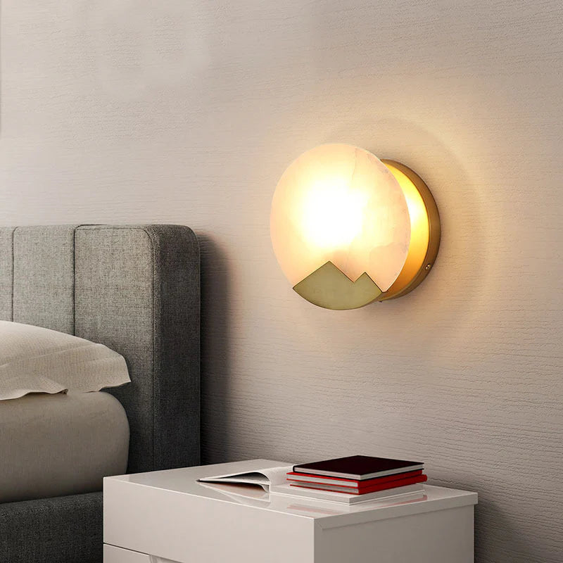 Aplique de pared de latón y alabastro