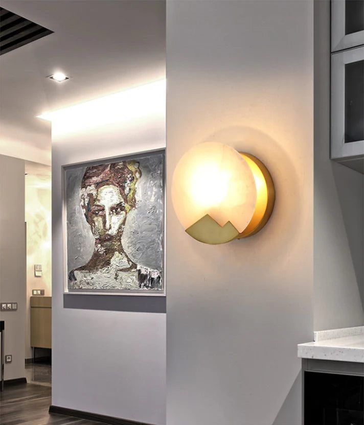 Aplique de pared de latón y alabastro