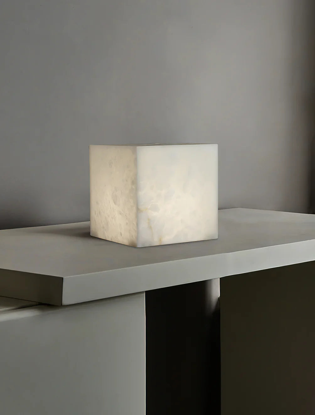 Lámpara de Mesa Cúbica de Alabastro