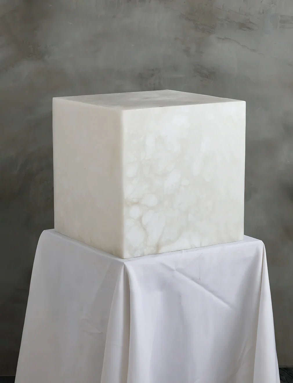 Lámpara de Mesa Cúbica de Alabastro