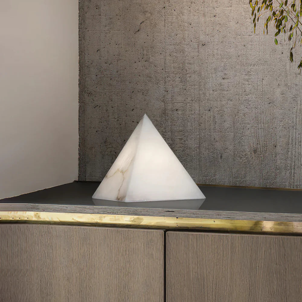 Lámpara de Mesa Piramidal de Alabastro