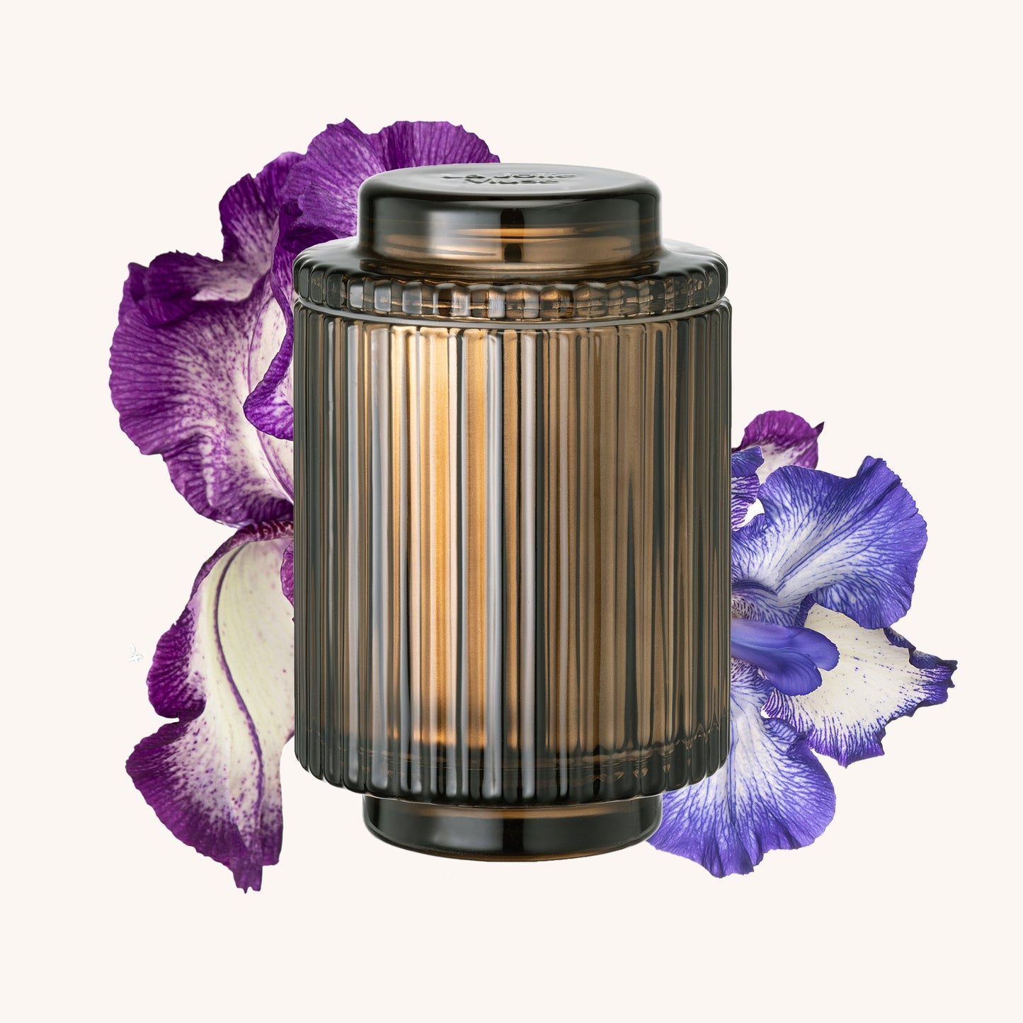 Amélie – Hearth & Velvet Flames 11oz Candle