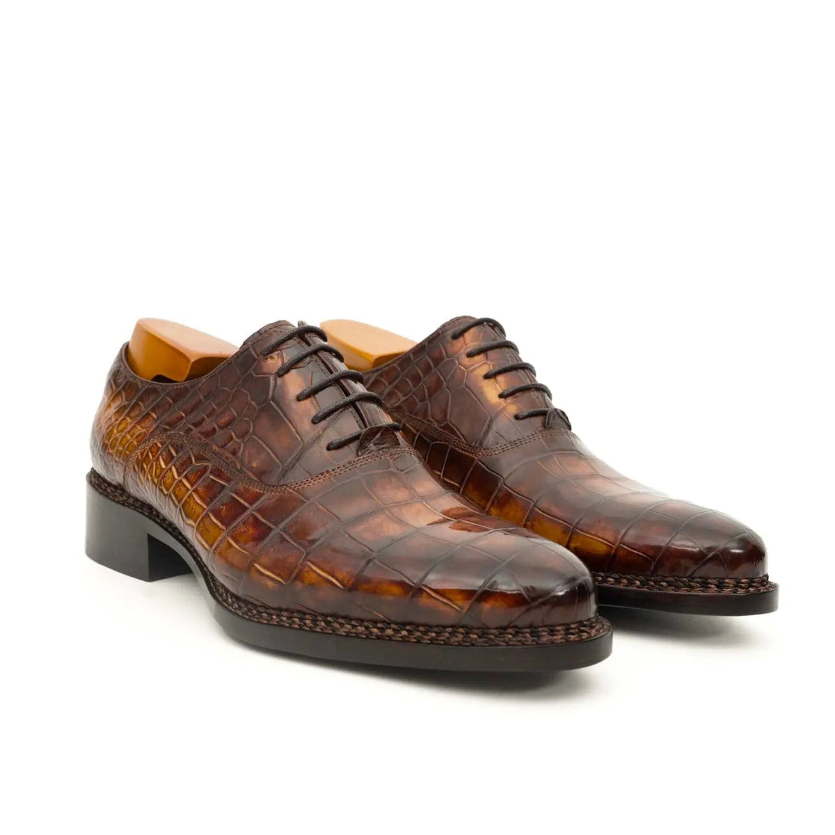 Shaded Brown Textured Plain-Toe Oxford Shoe