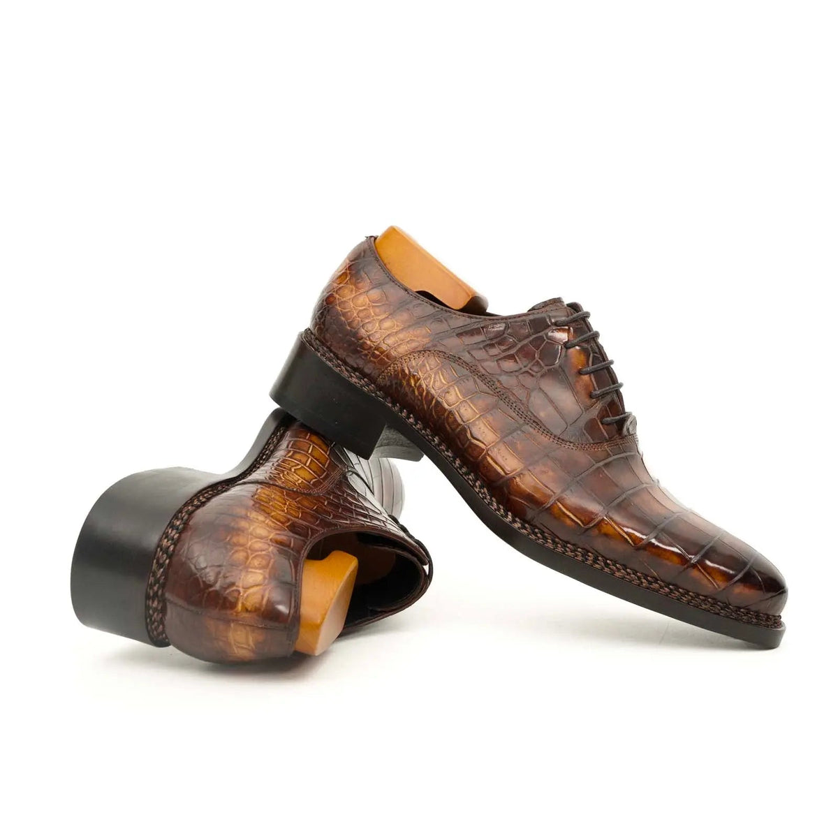 Shaded Brown Textured Plain-Toe Oxford Shoe