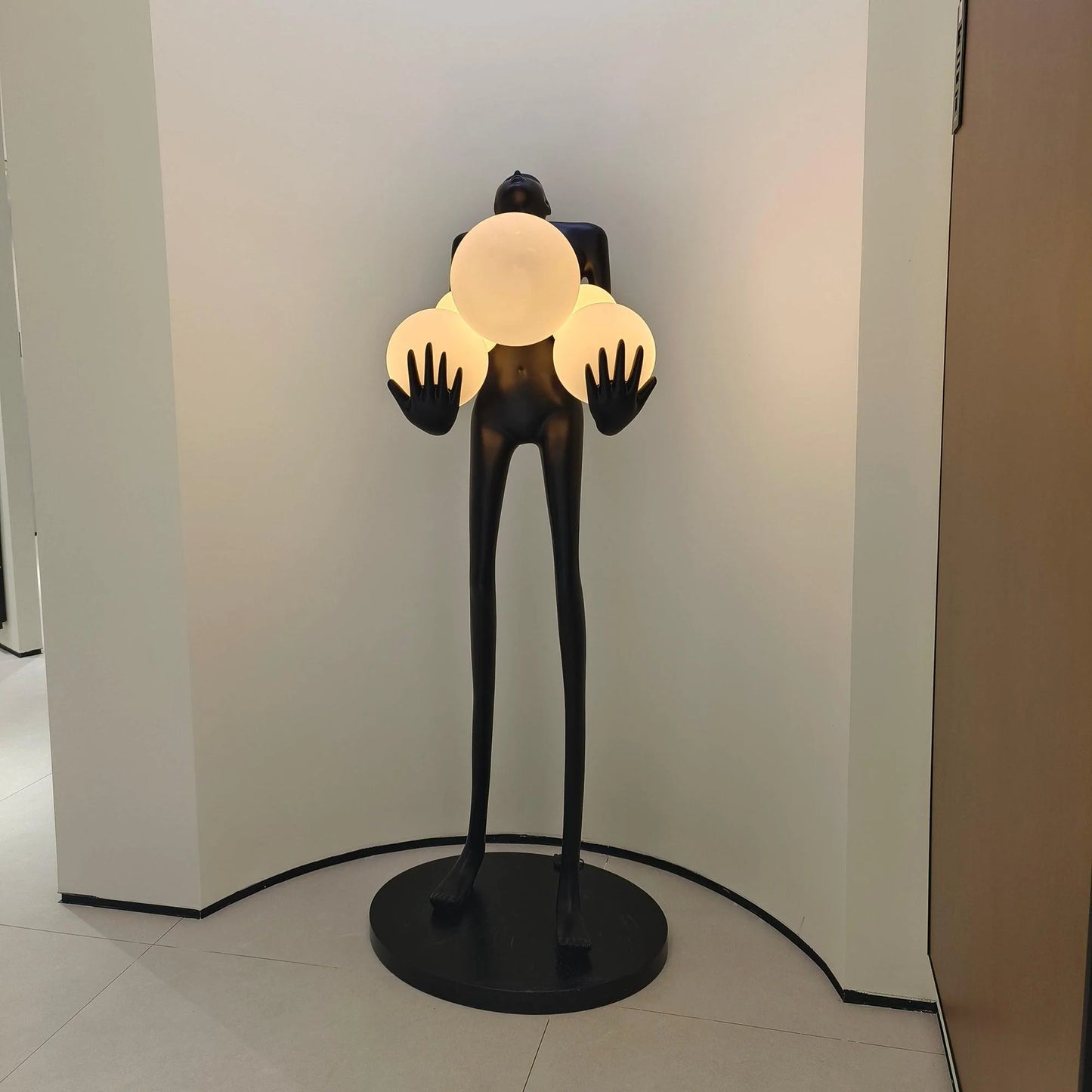Lámpara de pie decorativa artística