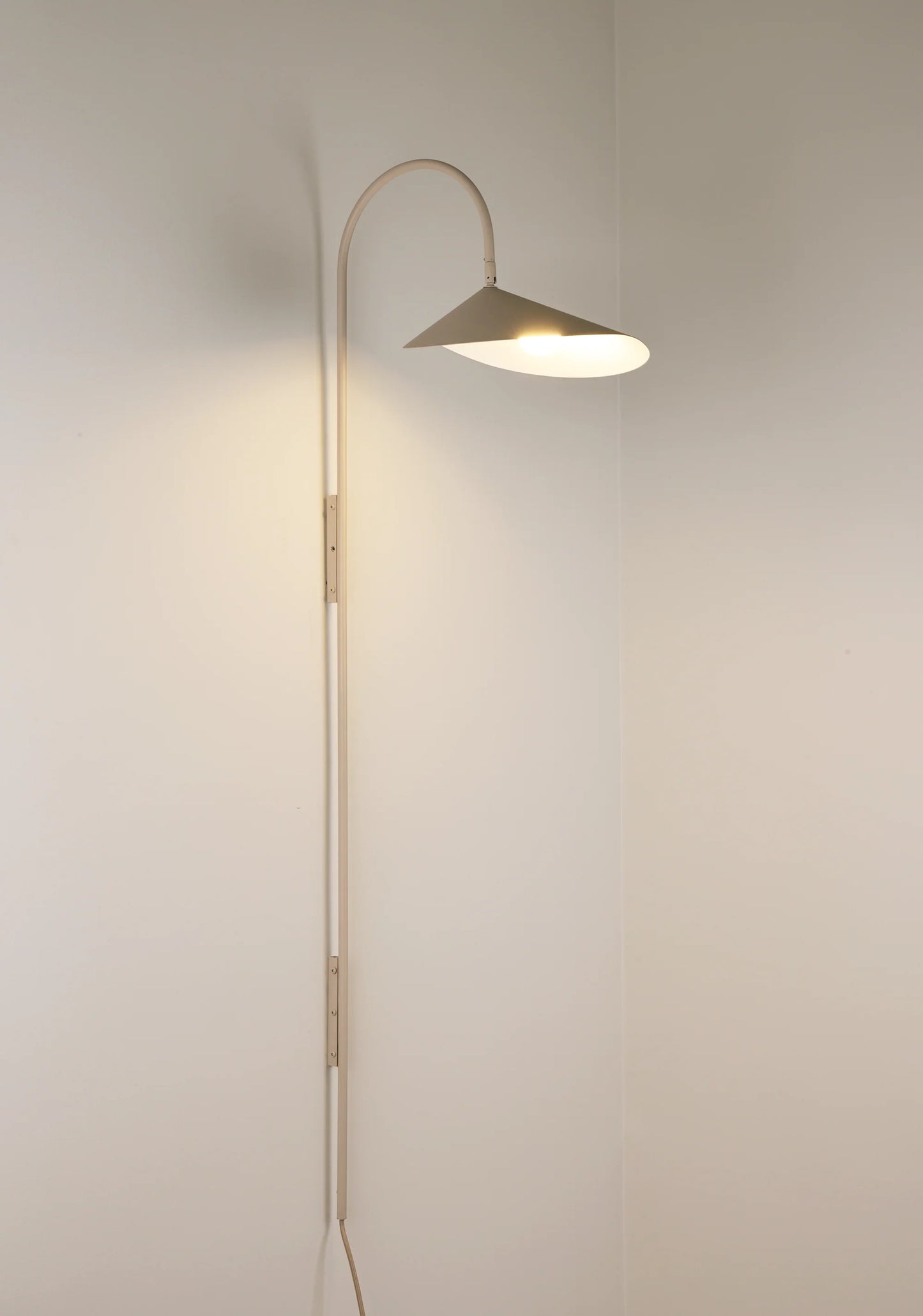 Lámpara de pared Arum giratoria