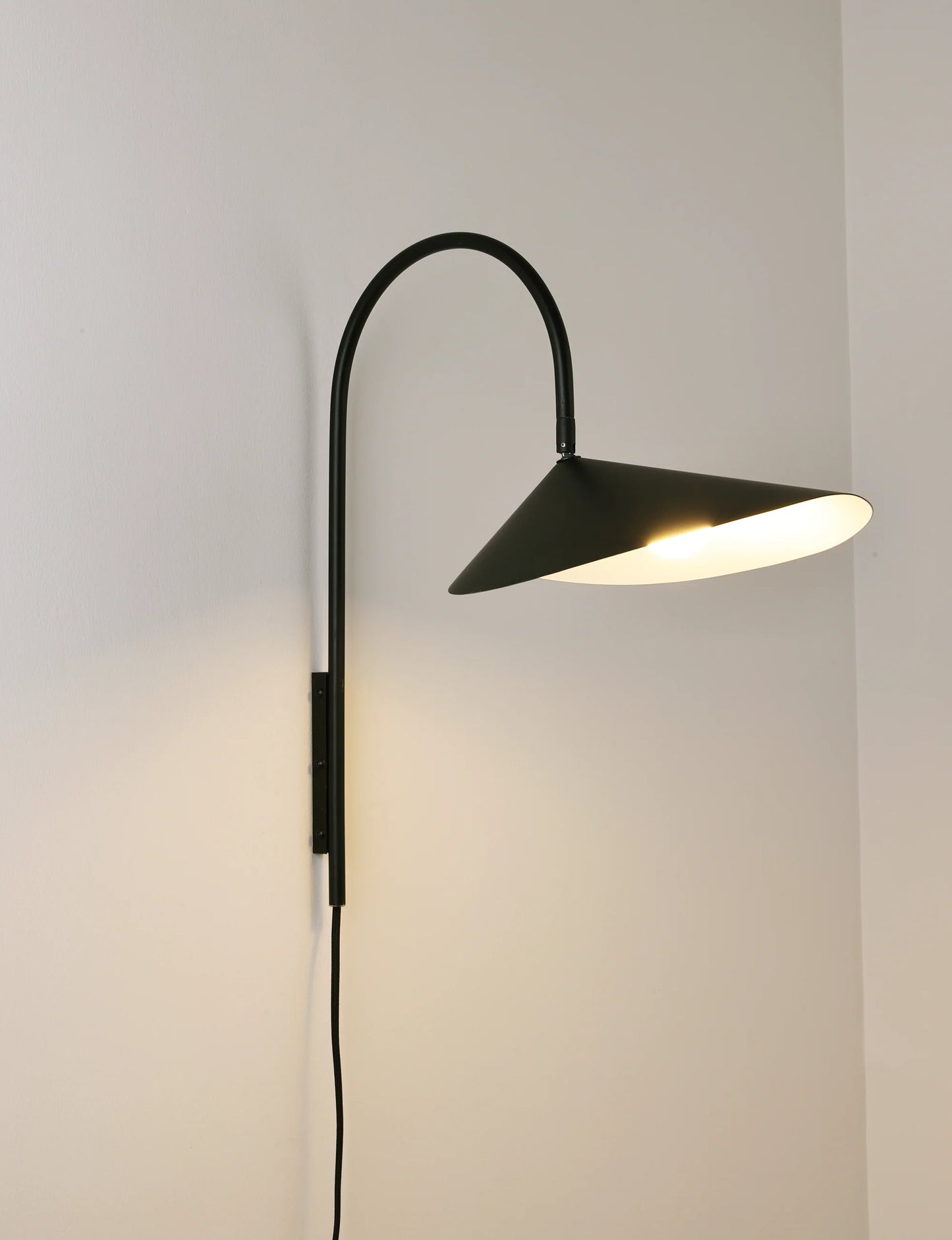 Lámpara de pared Arum giratoria