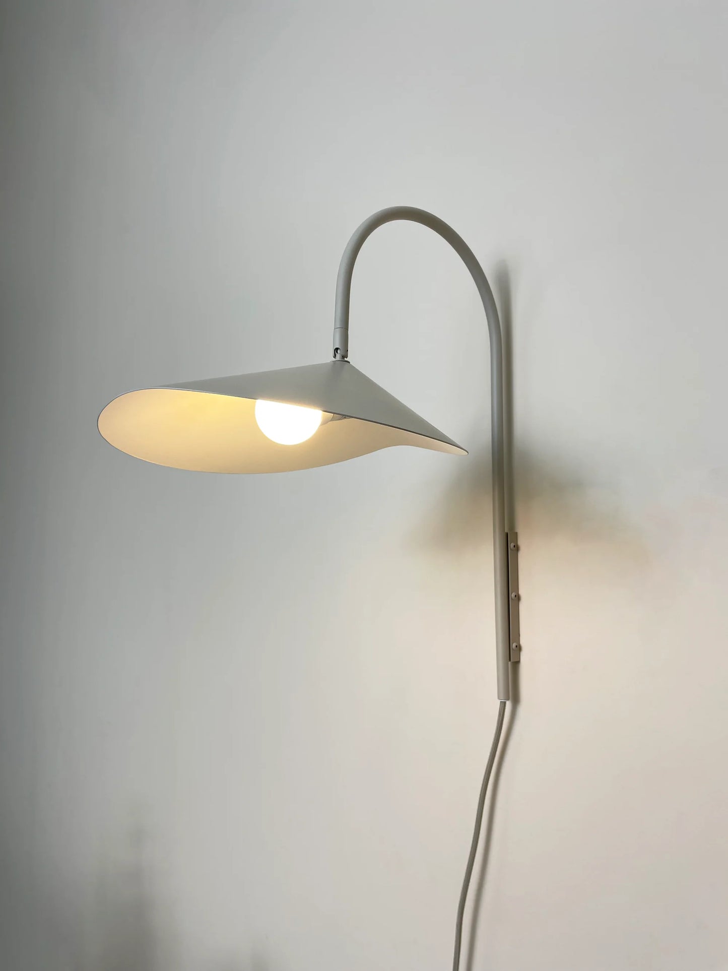 Lámpara de pared Arum giratoria
