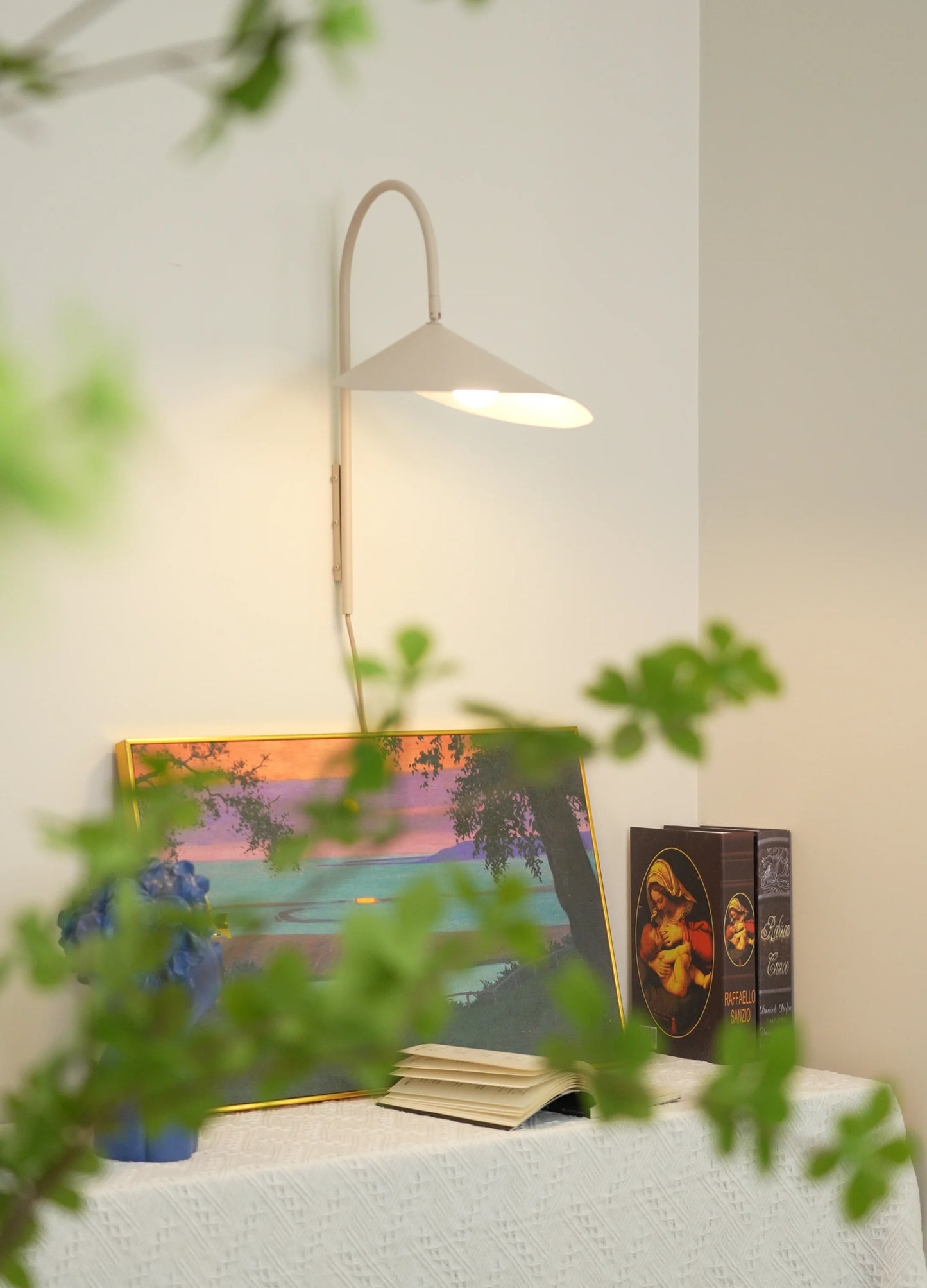 Lámpara de pared Arum giratoria
