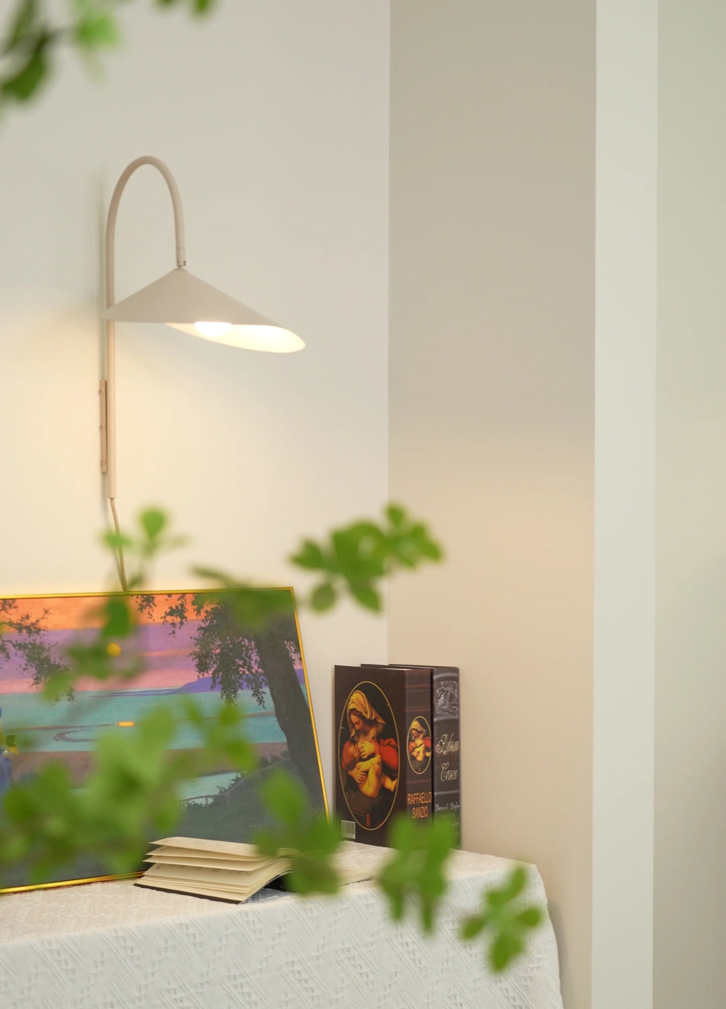 Lámpara de pared Arum giratoria