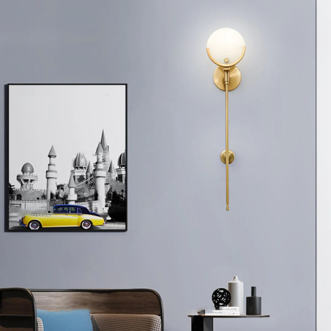 Lámpara de pared de latón Ava de alabastro