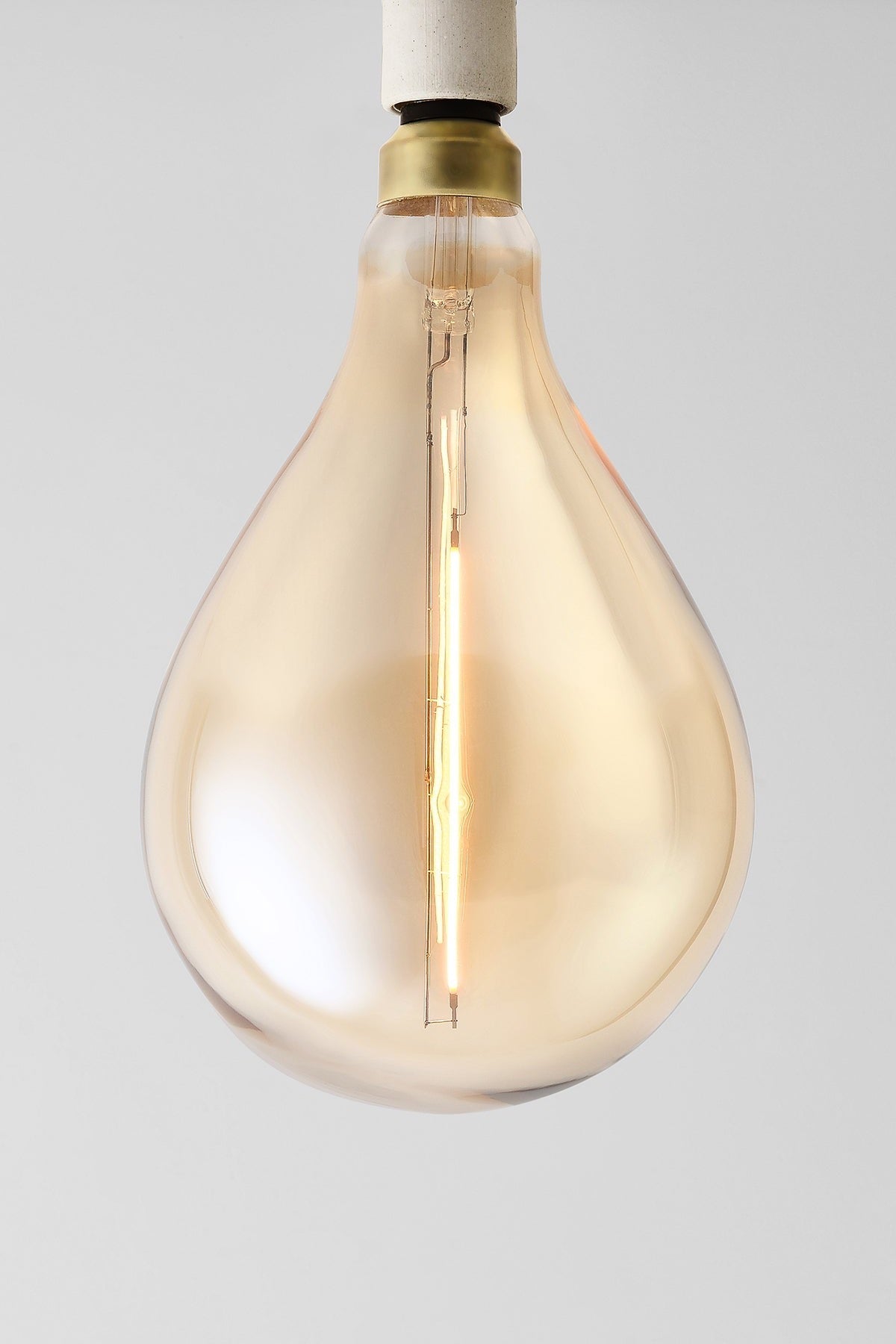 Bombilla LED con forma de lágrima Emberline XL
