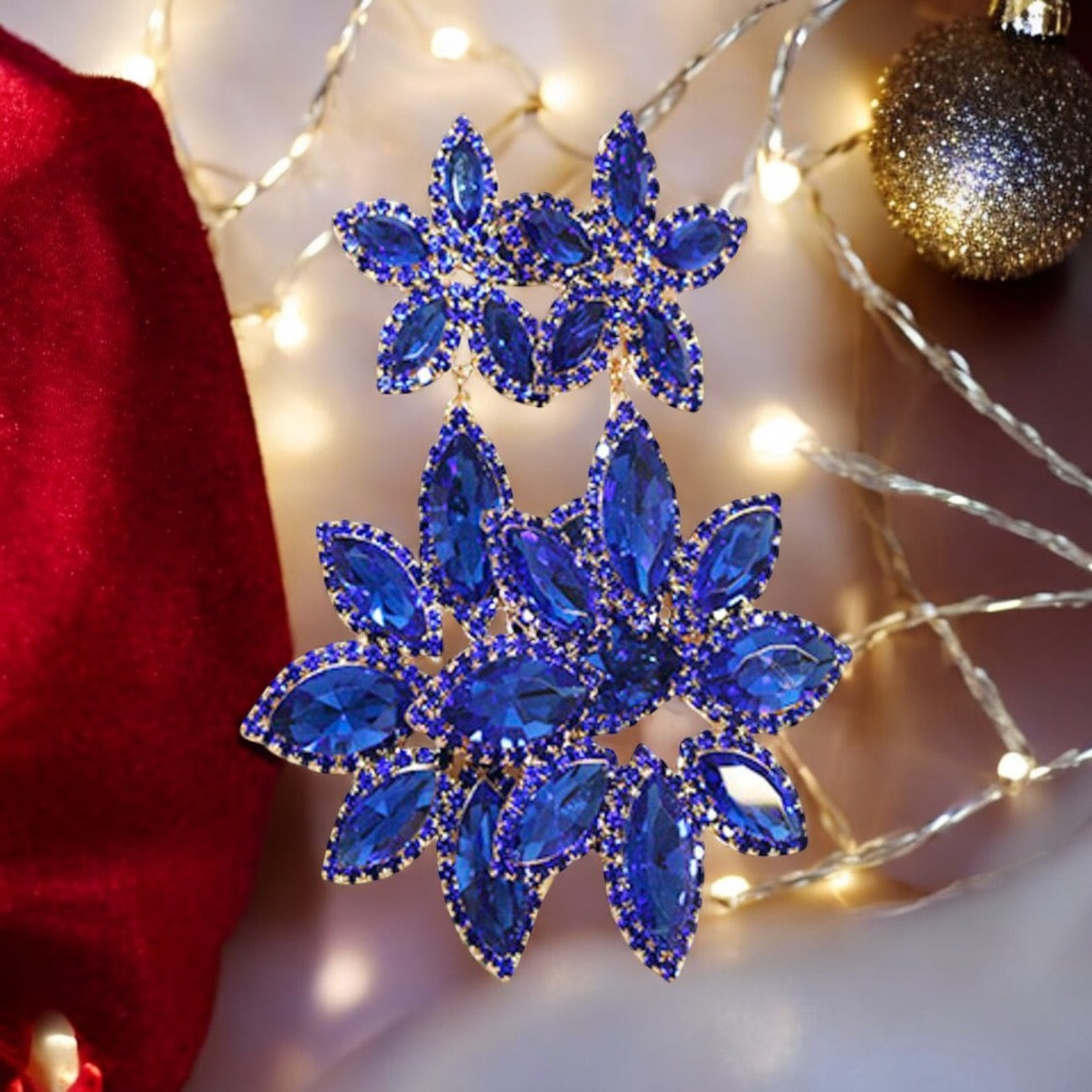 Pendientes de flor con pedrería y “lobe wonders” GRATIS