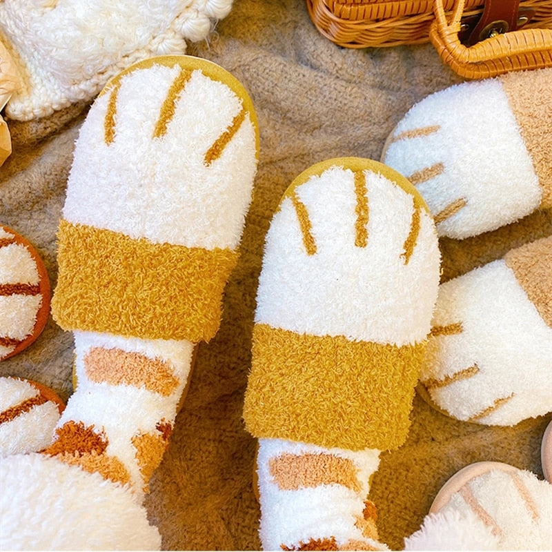 Zapatillas de invierno cálidas con piel para mujer, bonitas zapatillas de dormitorio con diseño de pata de gato, zapatos de felpa cálidos, antideslizantes para interior, zapatillas peludas para mujer