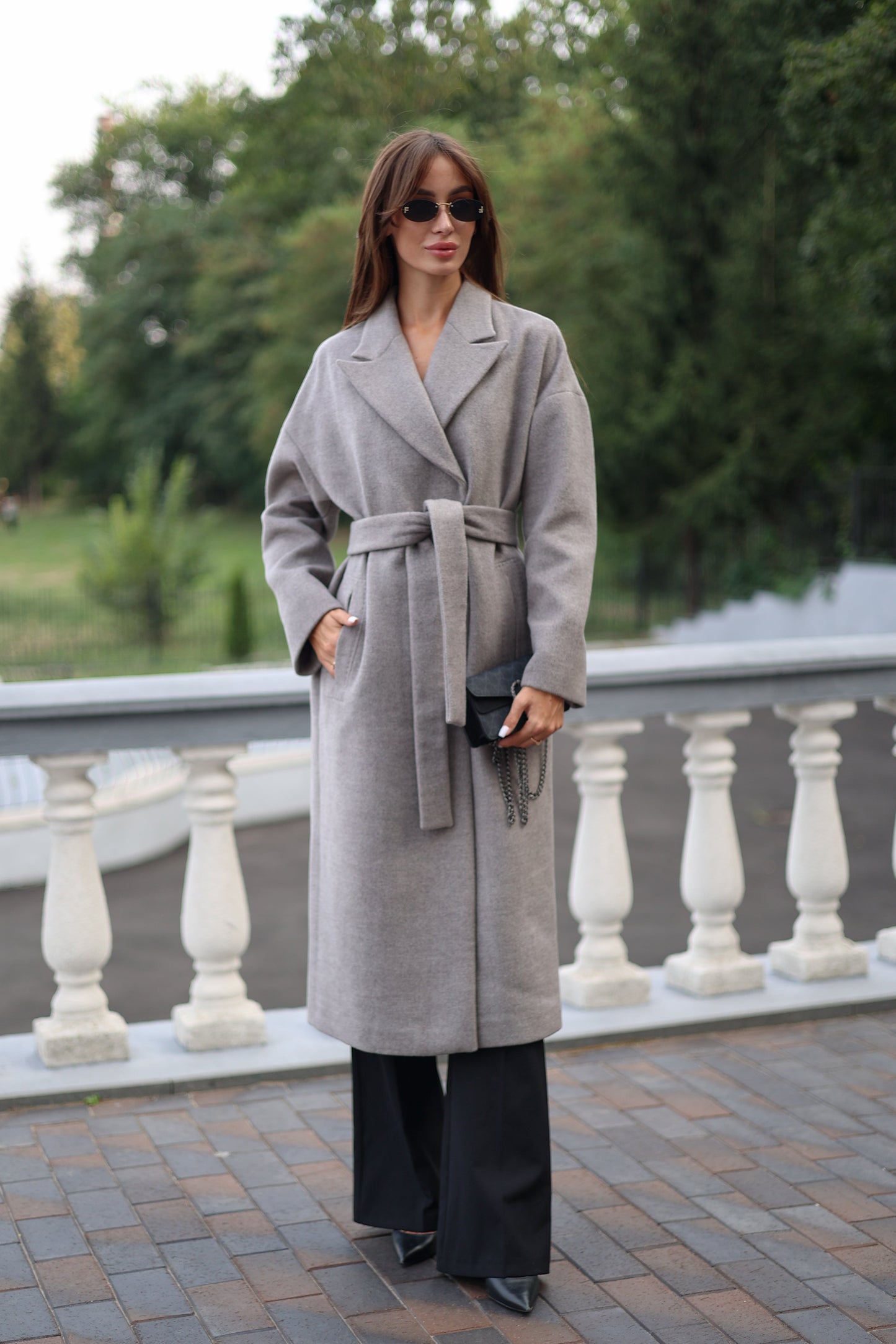 Abrigo Clásico de Lana Mezclada en Gris
