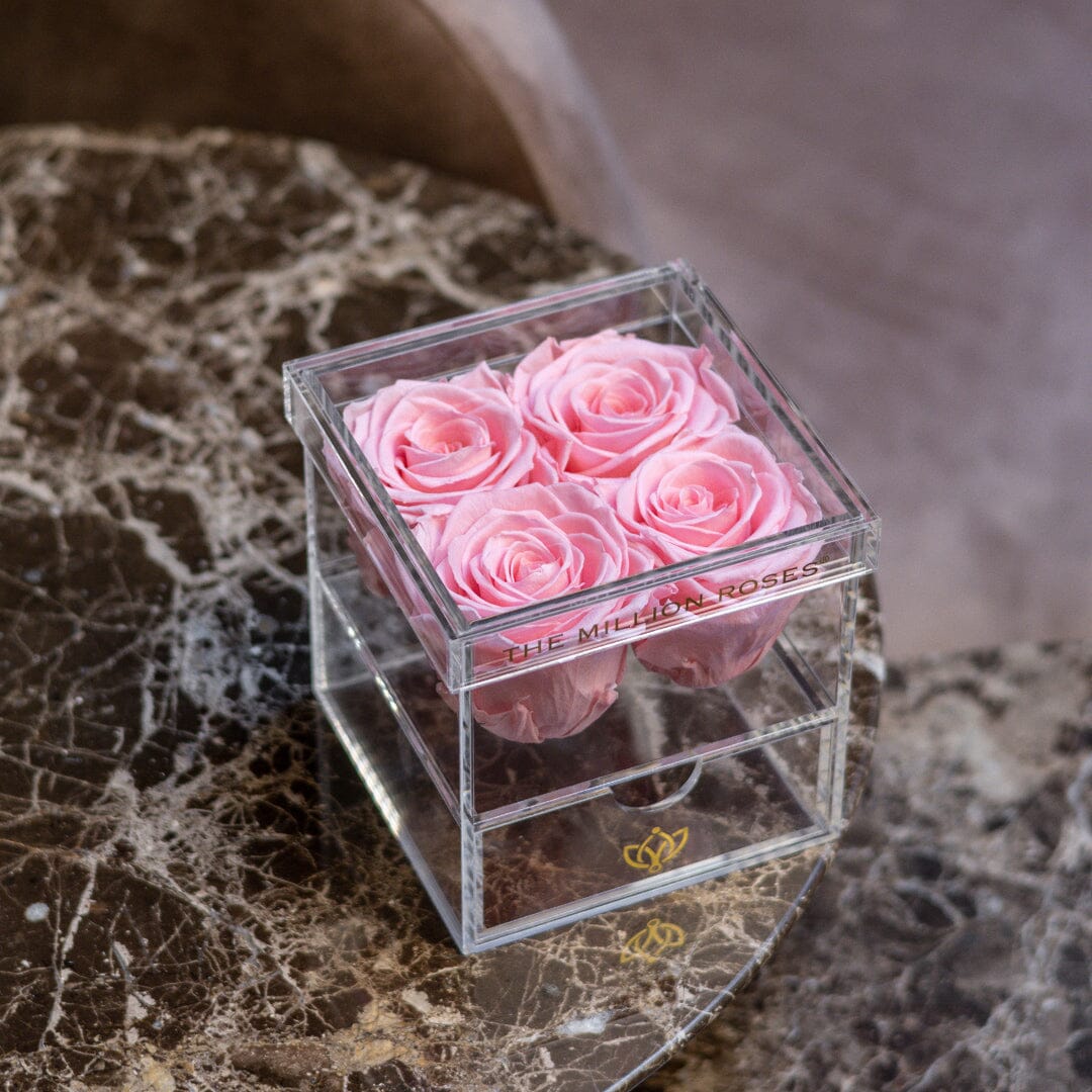 Caja acrílica de 4 cajones | Rosas rosa claro