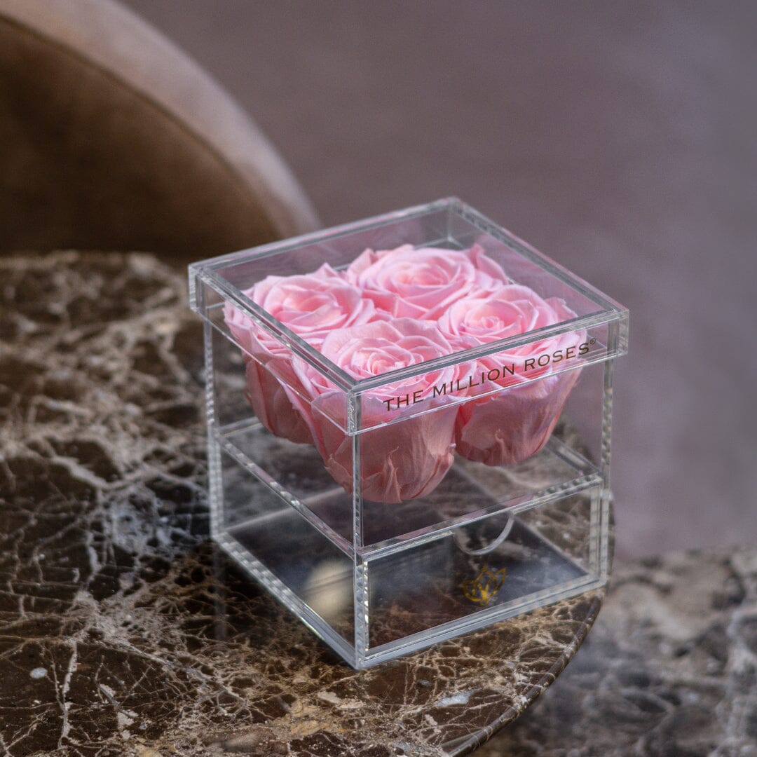 Caja acrílica de 4 cajones | Rosas rosa claro