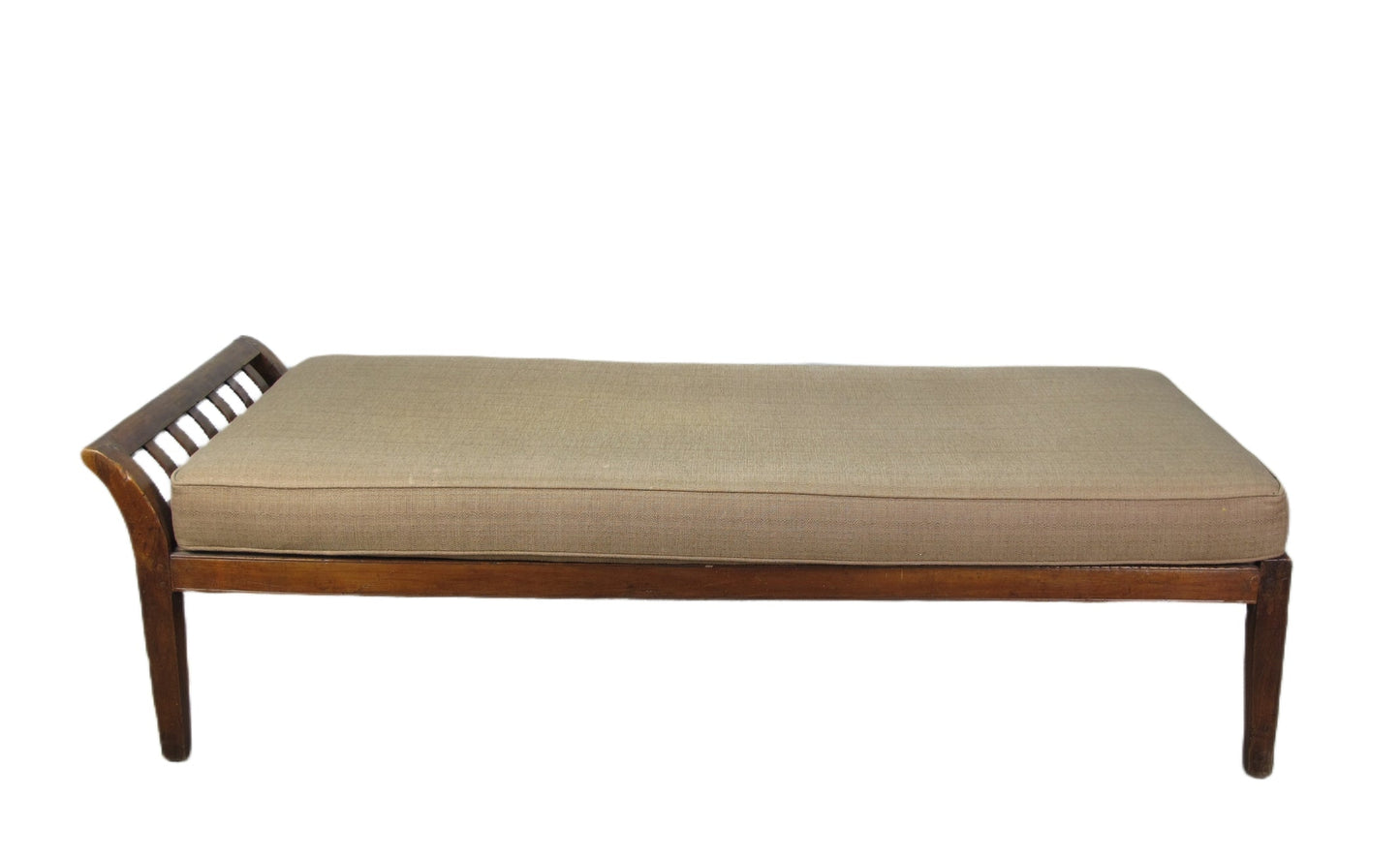 Upholstered Dutch Colonia Daybed