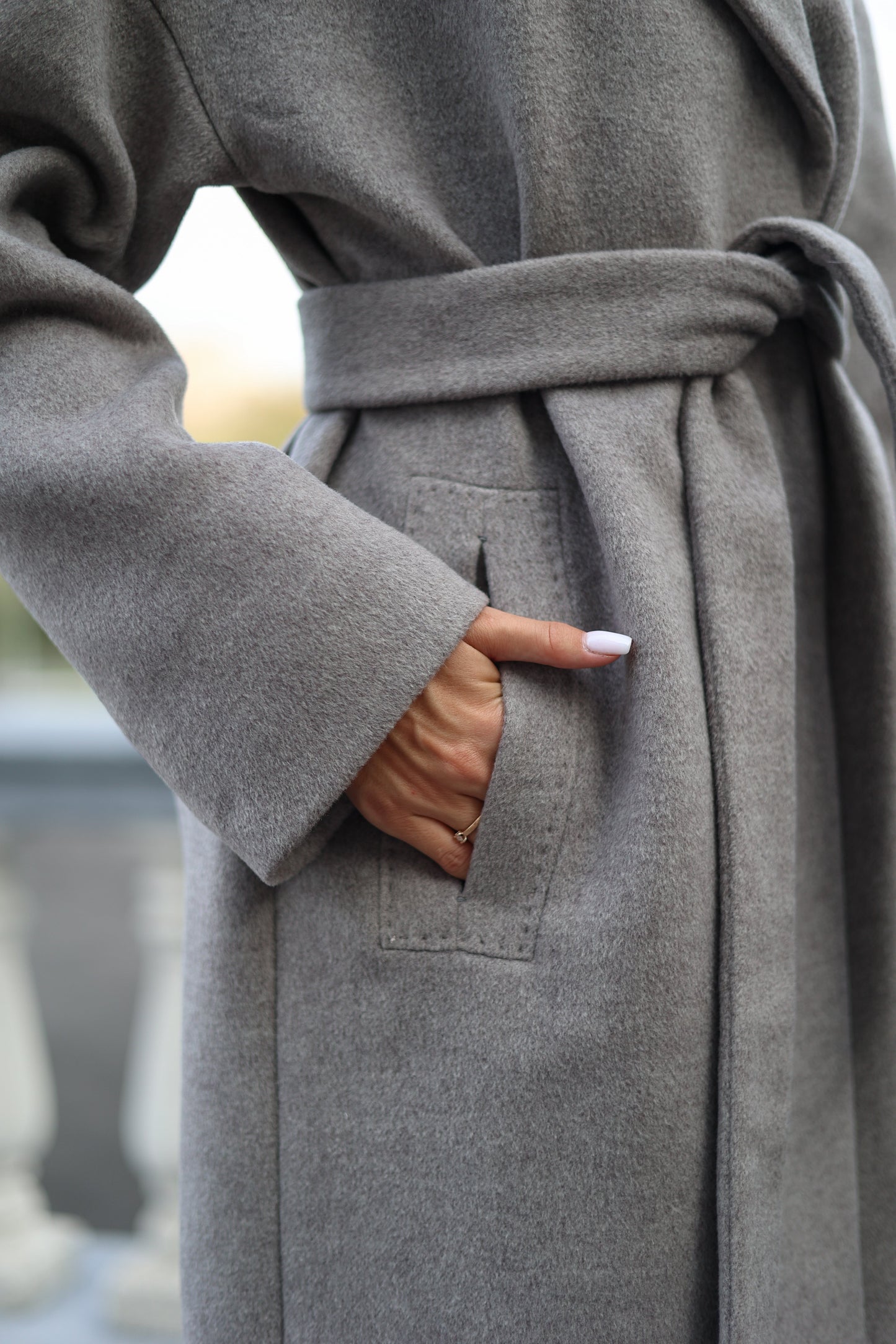 Abrigo Clásico de Lana Mezclada en Gris