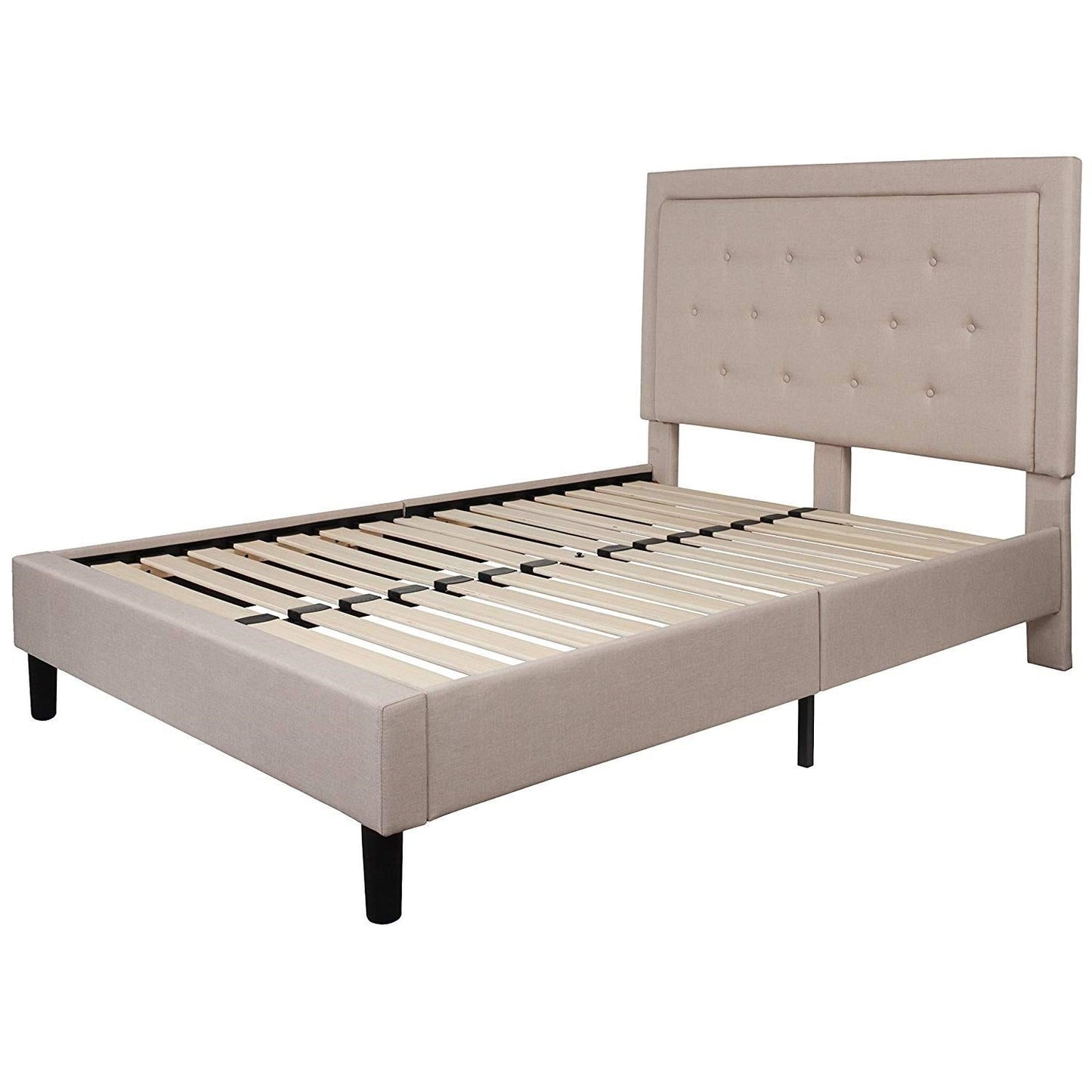 Estructura de cama plataforma tapizada en tela beige con cabecero capitoné