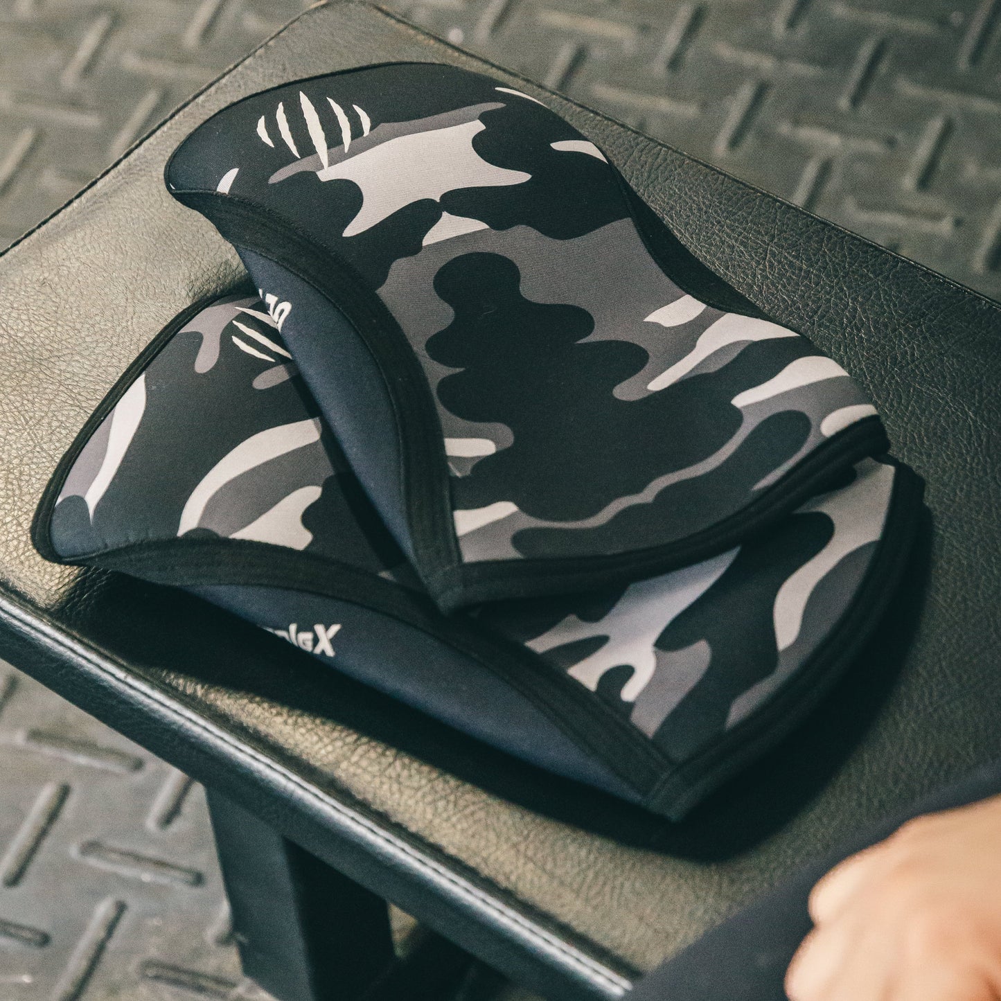 Bear KompleX Knee Sleeves - Black Camo