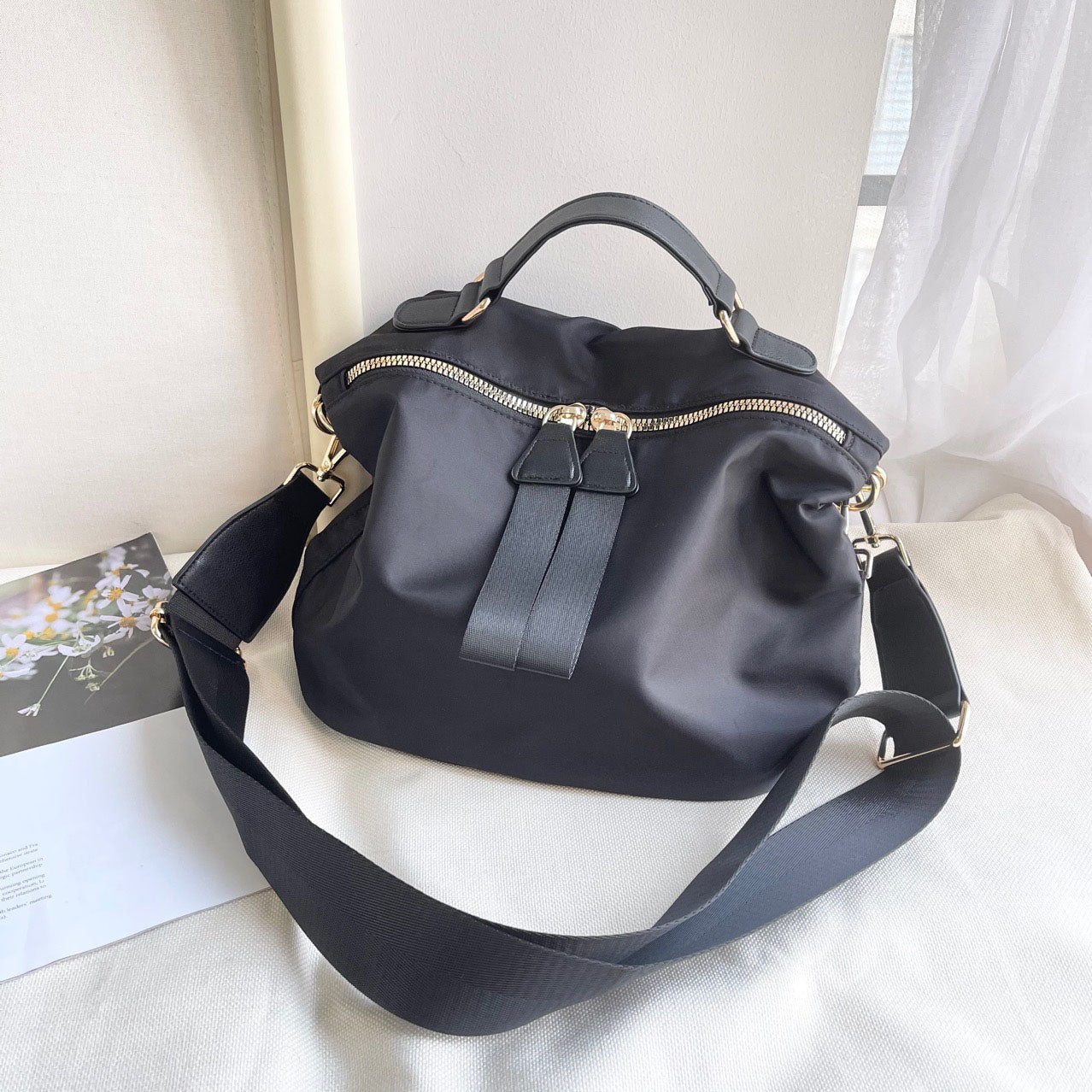 Demi Nylon Hobo cruzado