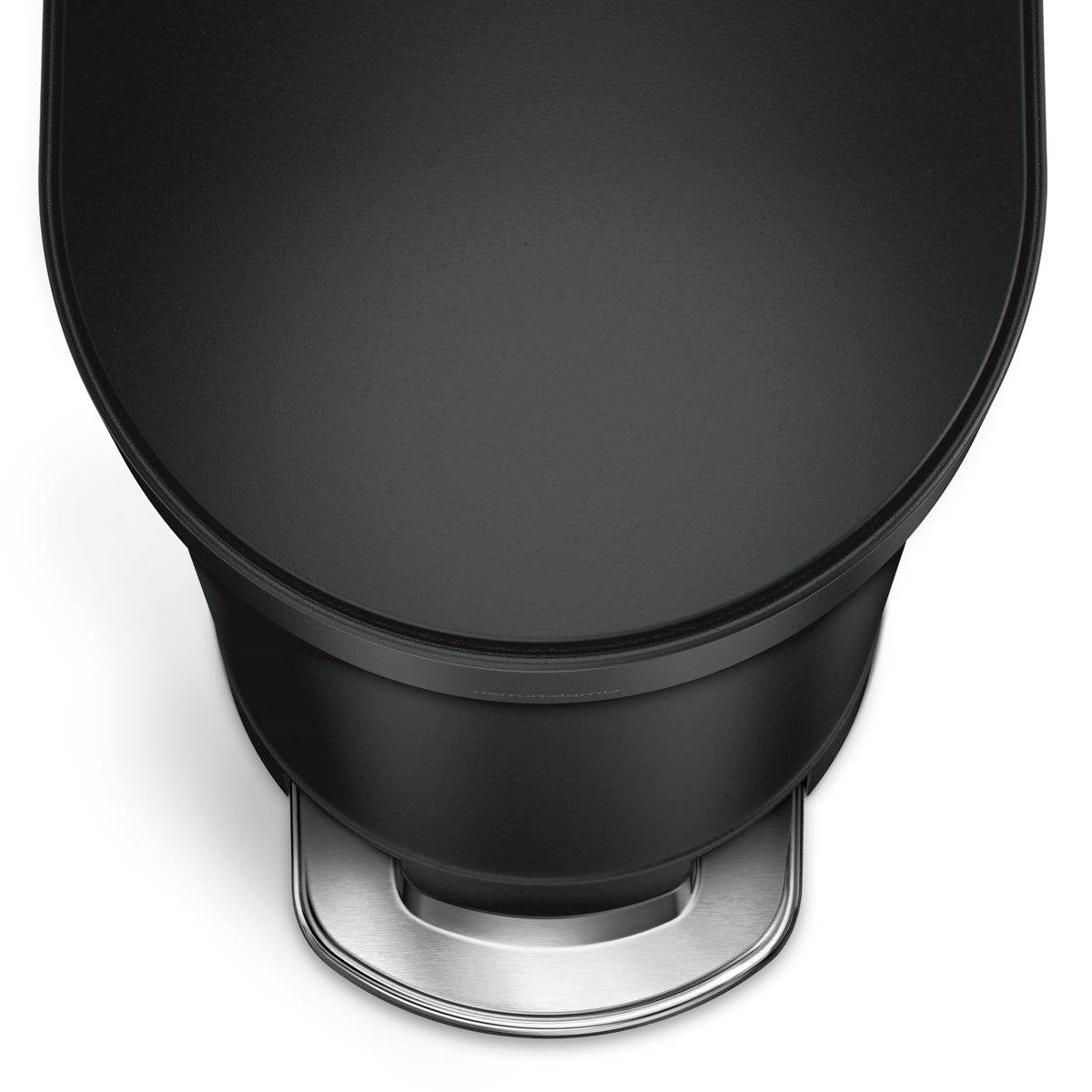 Bote de basura de cocina estrecho de 12 galones en negro mate con tapa de fácil apertura a pedal